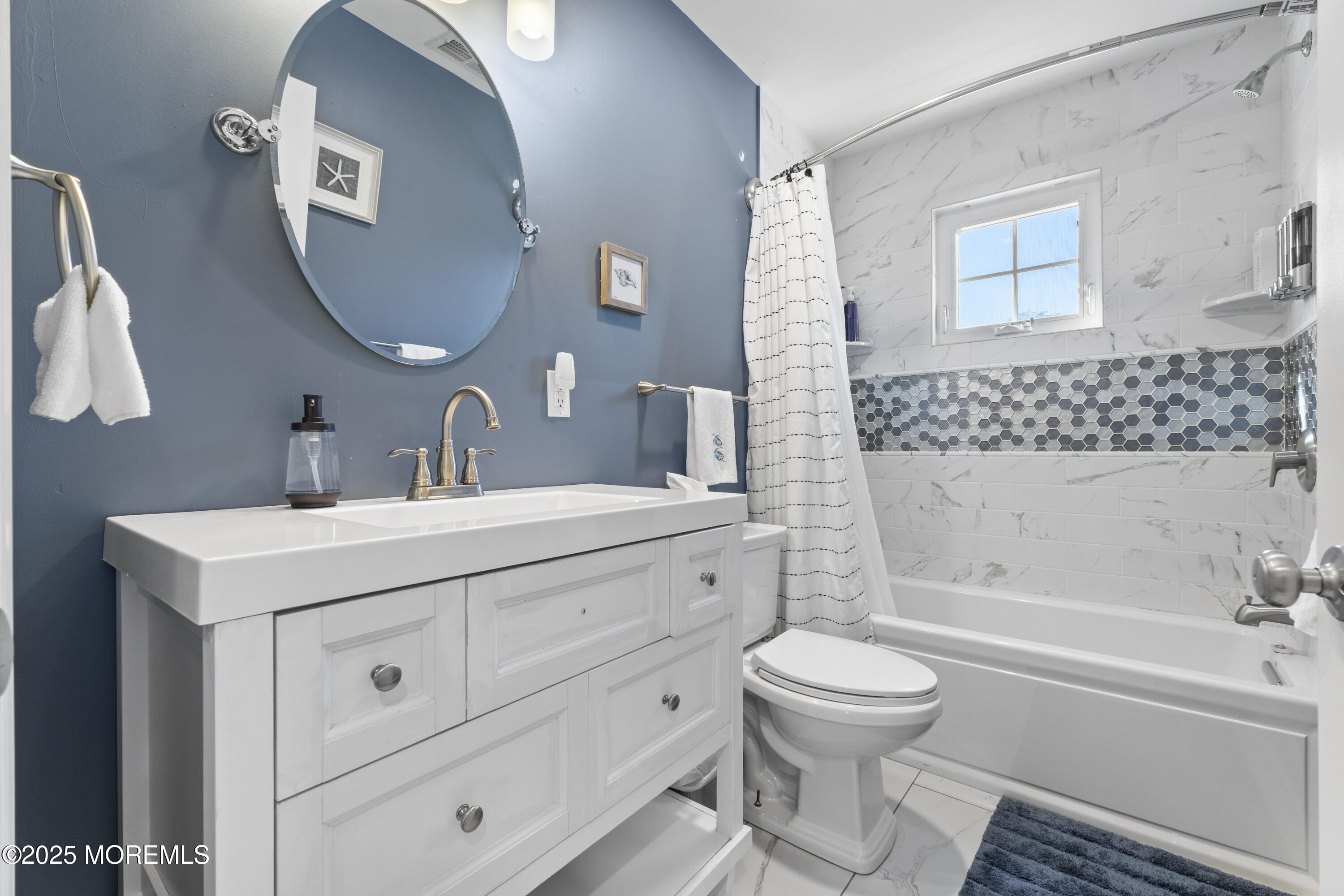 Highlands, New Jersey, 07732, United States, 3 Bedrooms Bedrooms, ,3 BathroomsBathrooms,Residential,For Sale,1977808