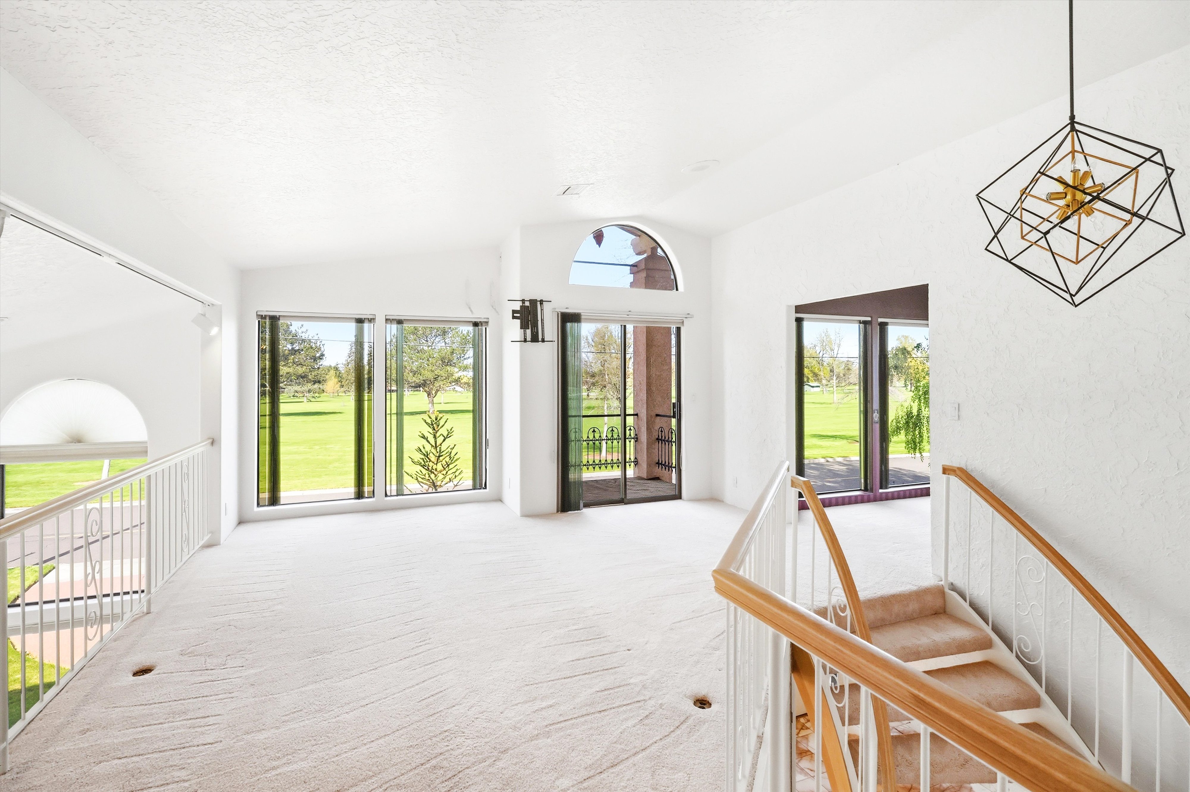  1255 Country Club Rd - 物件實景