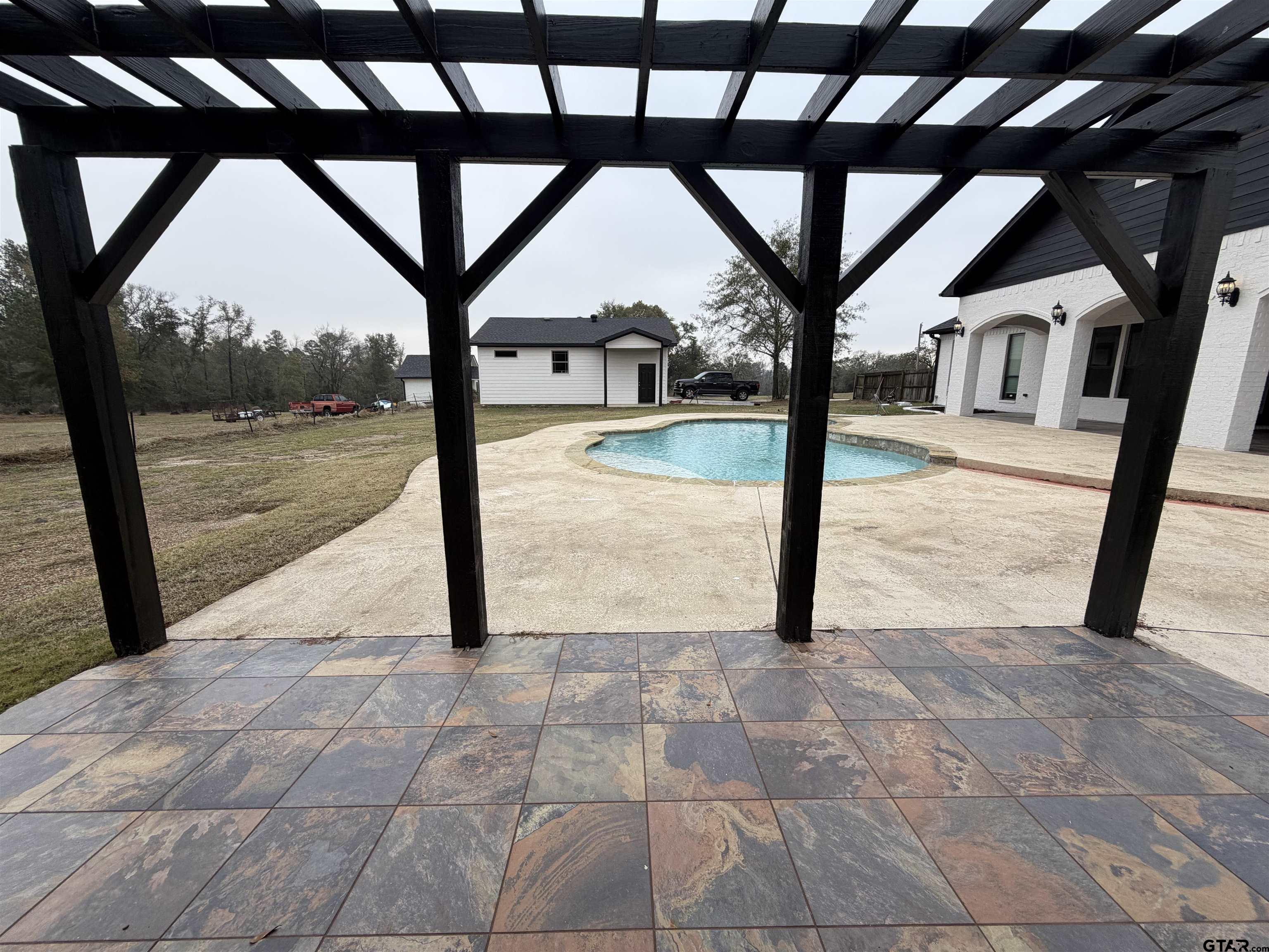 Tyler, Texas, 75704, United States, 4 Bedrooms Bedrooms, ,4 BathroomsBathrooms,Residential,For Sale,2003262