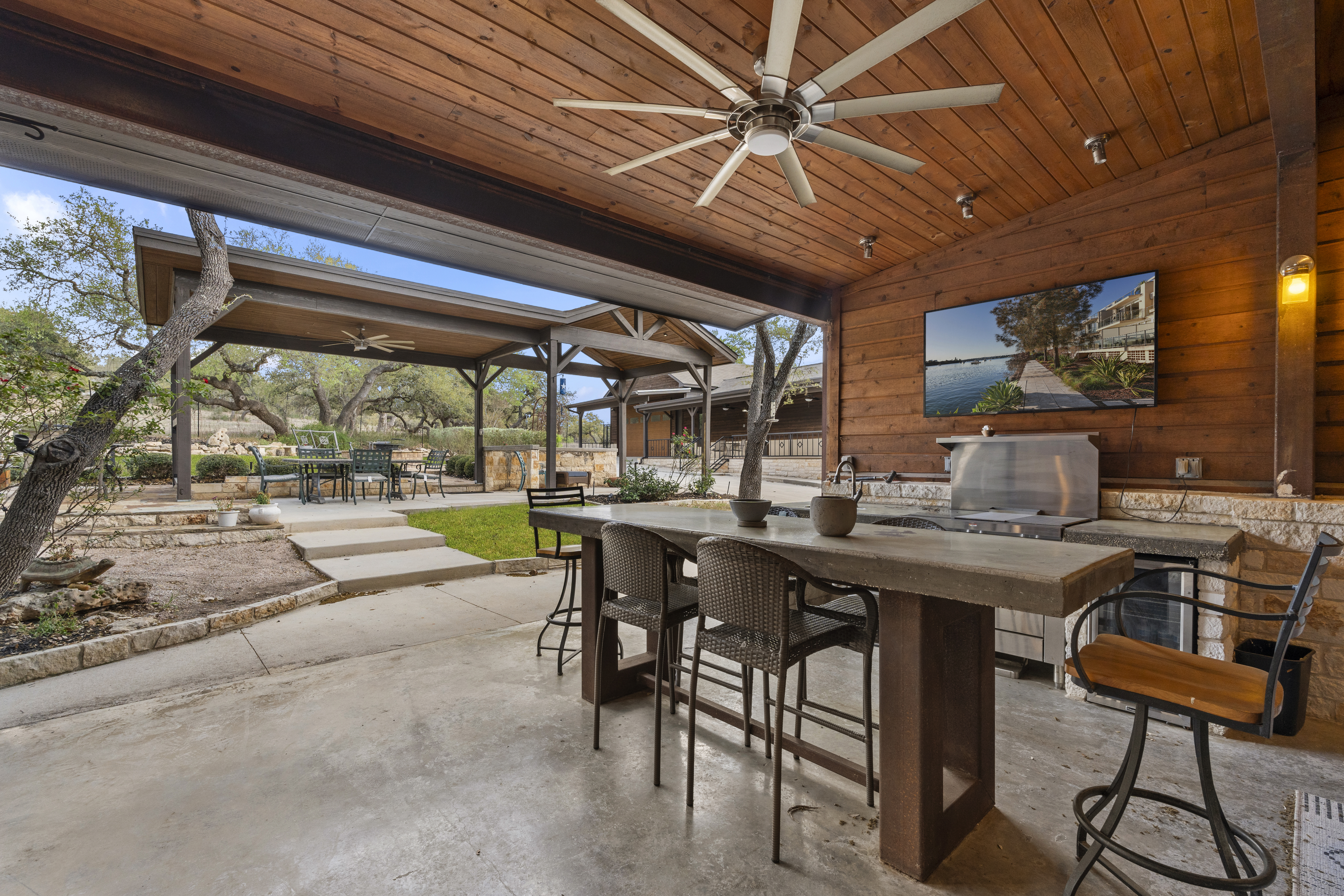  Spring Branch Luxury on 2.3 Acres - 物件實景