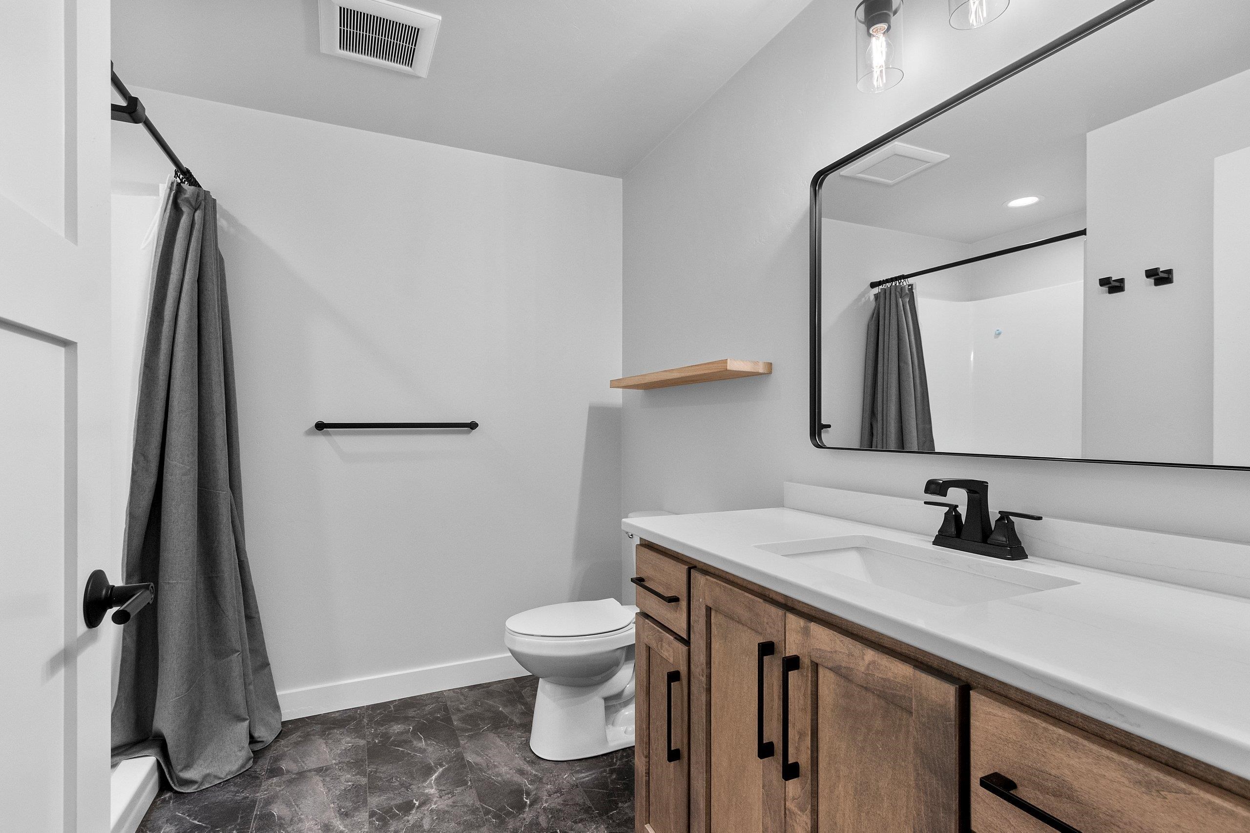 SUAMICO, Wisconsin, 54313, United States, 5 Bedrooms Bedrooms, ,4 BathroomsBathrooms,Residential,For Sale,2000952