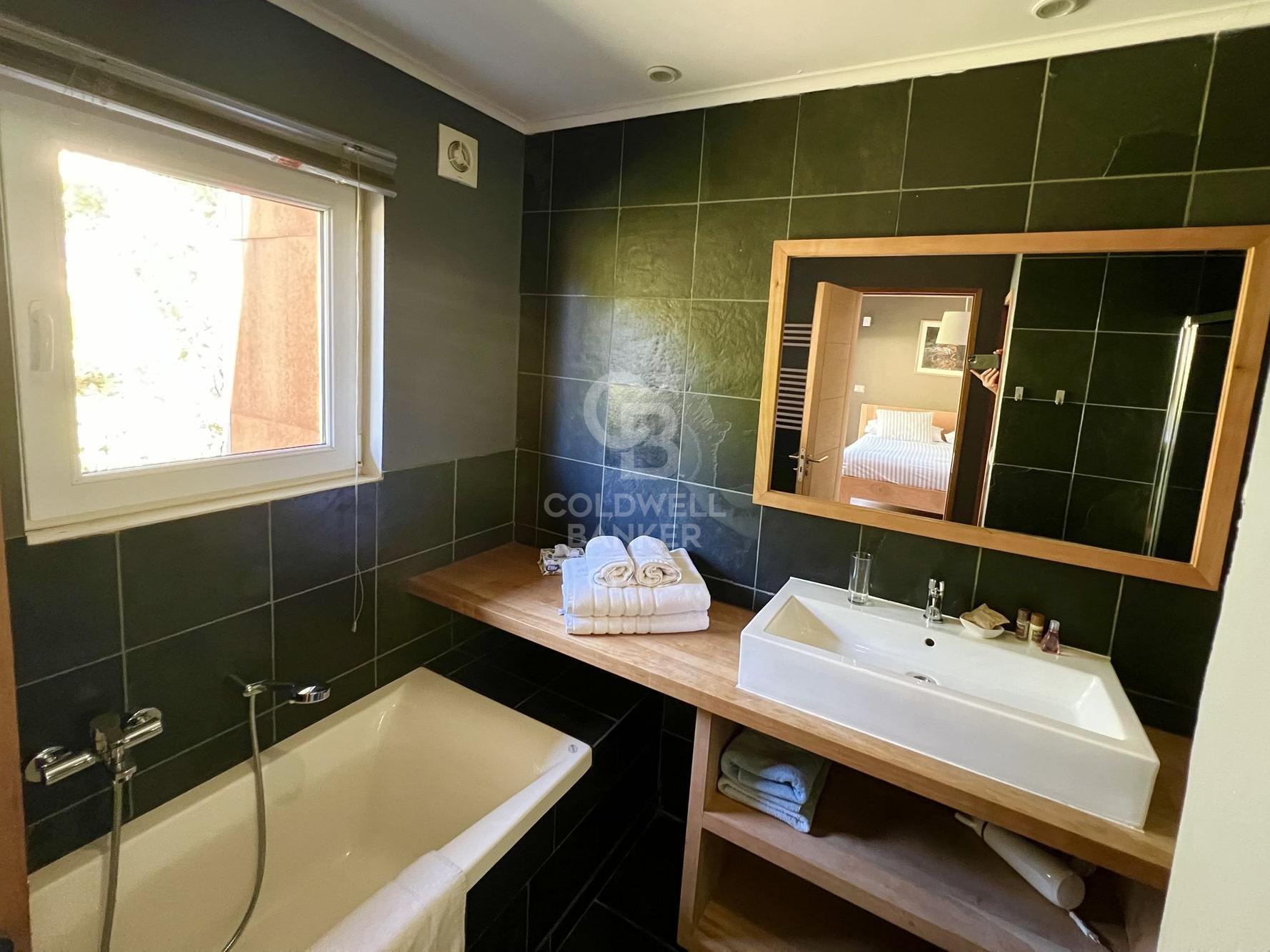 Pucón, Chile, 5 Bedrooms Bedrooms, ,5 BathroomsBathrooms,Residential,For Sale,1684687