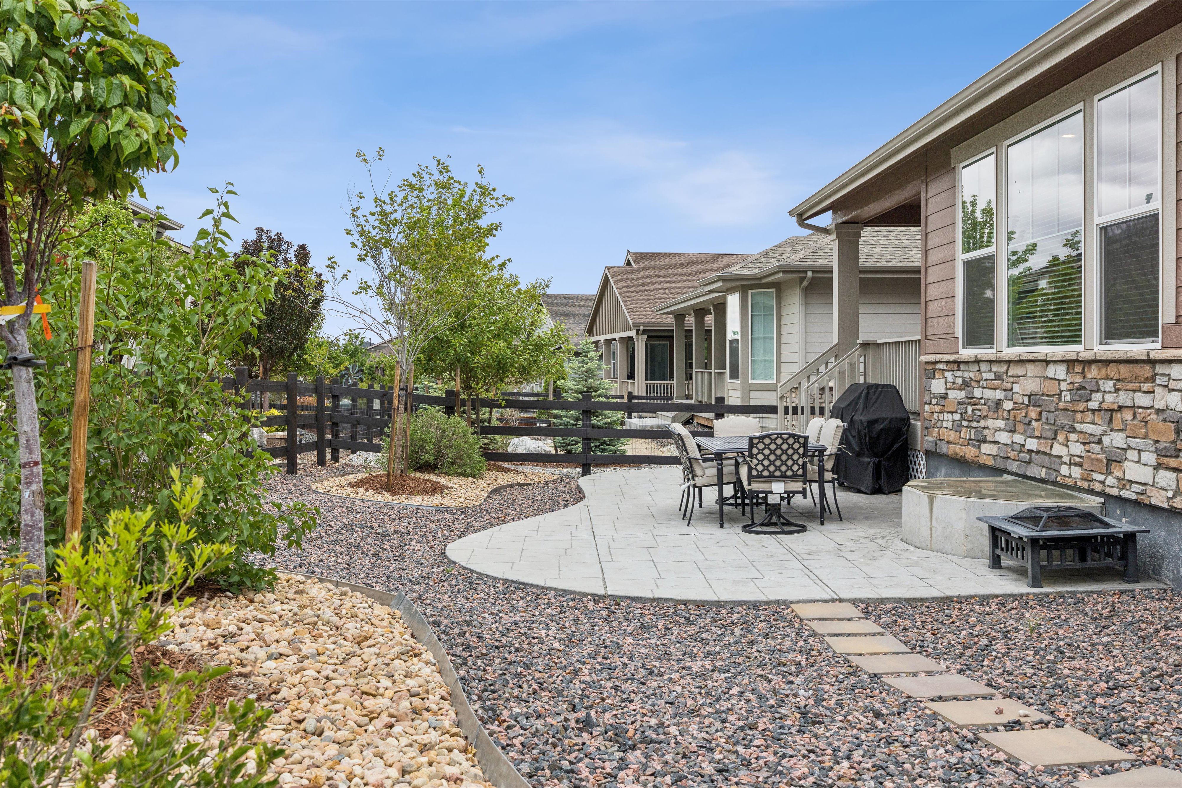  Exceptional Ranch-Style Residence - 物件實景