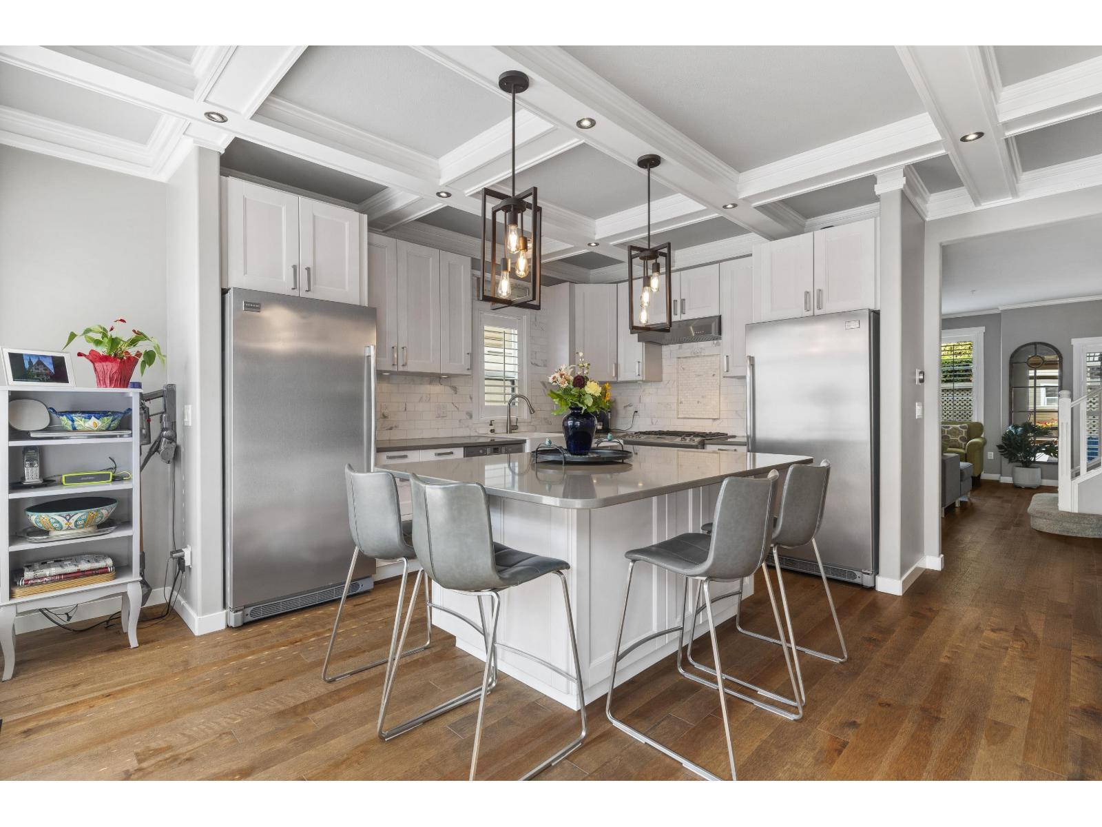 WHITE ROCK, British Columbia, V4B 3T4, CA, 3 Bedrooms Bedrooms, ,4 BathroomsBathrooms,Residential,For Sale,1949298