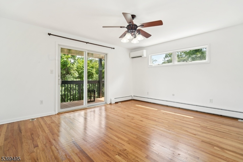 Kinnelon Boro, New Jersey, 07405, United States, 5 Bedrooms Bedrooms, ,4 BathroomsBathrooms,Residential,For Sale,1939062