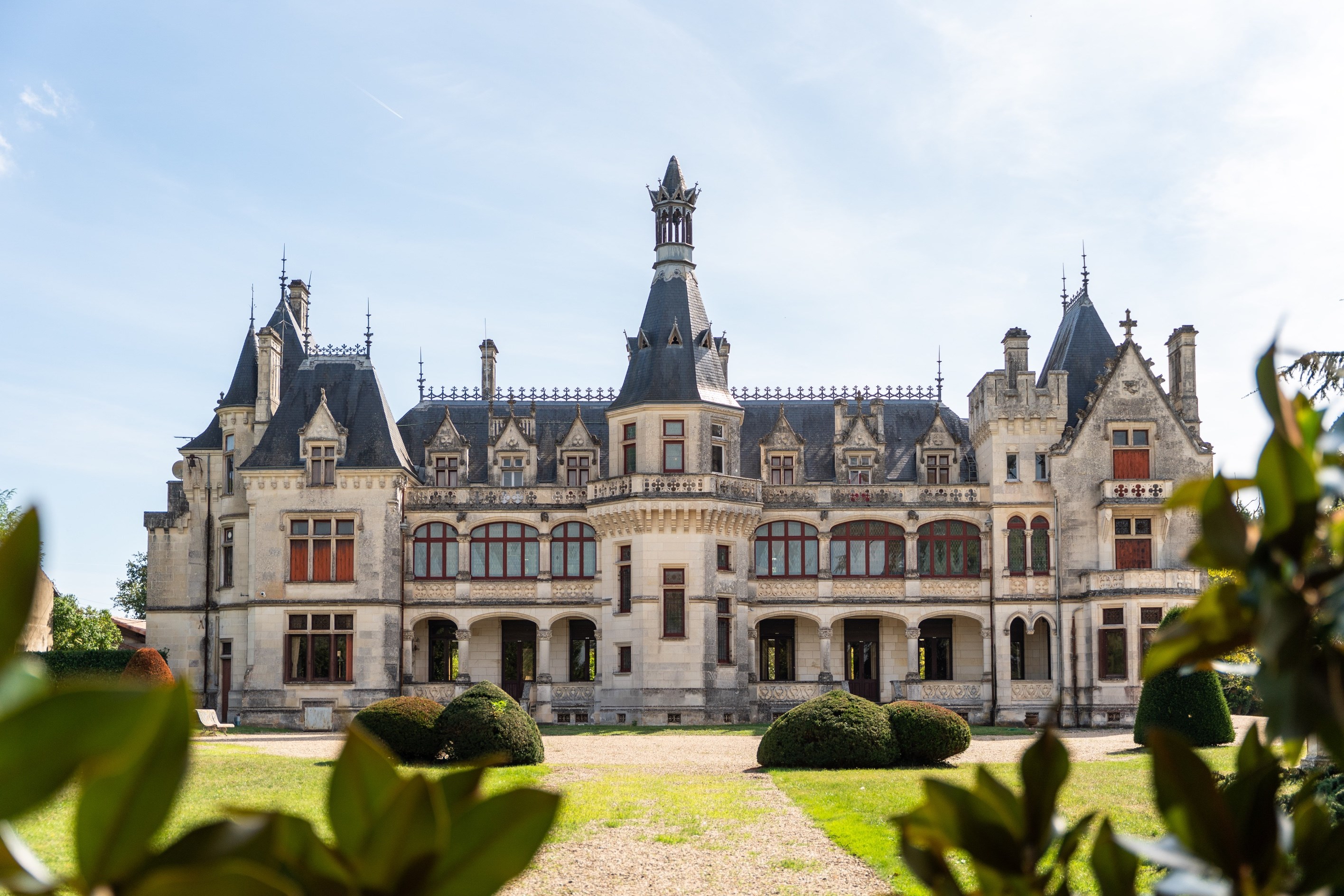  Saintes — Exceptional Château, a Remarkable Architectural and Artistic Legacy - 物件實景