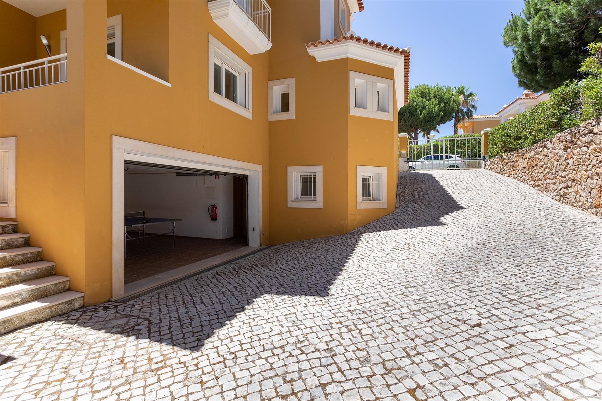  Detached house, 4 bedrooms, for Sale - 物件實景