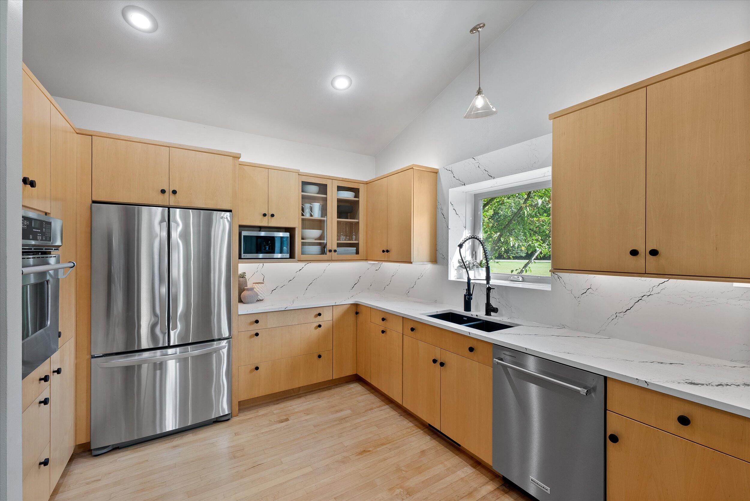 Grafton, Wisconsin, 53024, United States, 3 Bedrooms Bedrooms, ,2 BathroomsBathrooms,Residential,For Sale,1938836