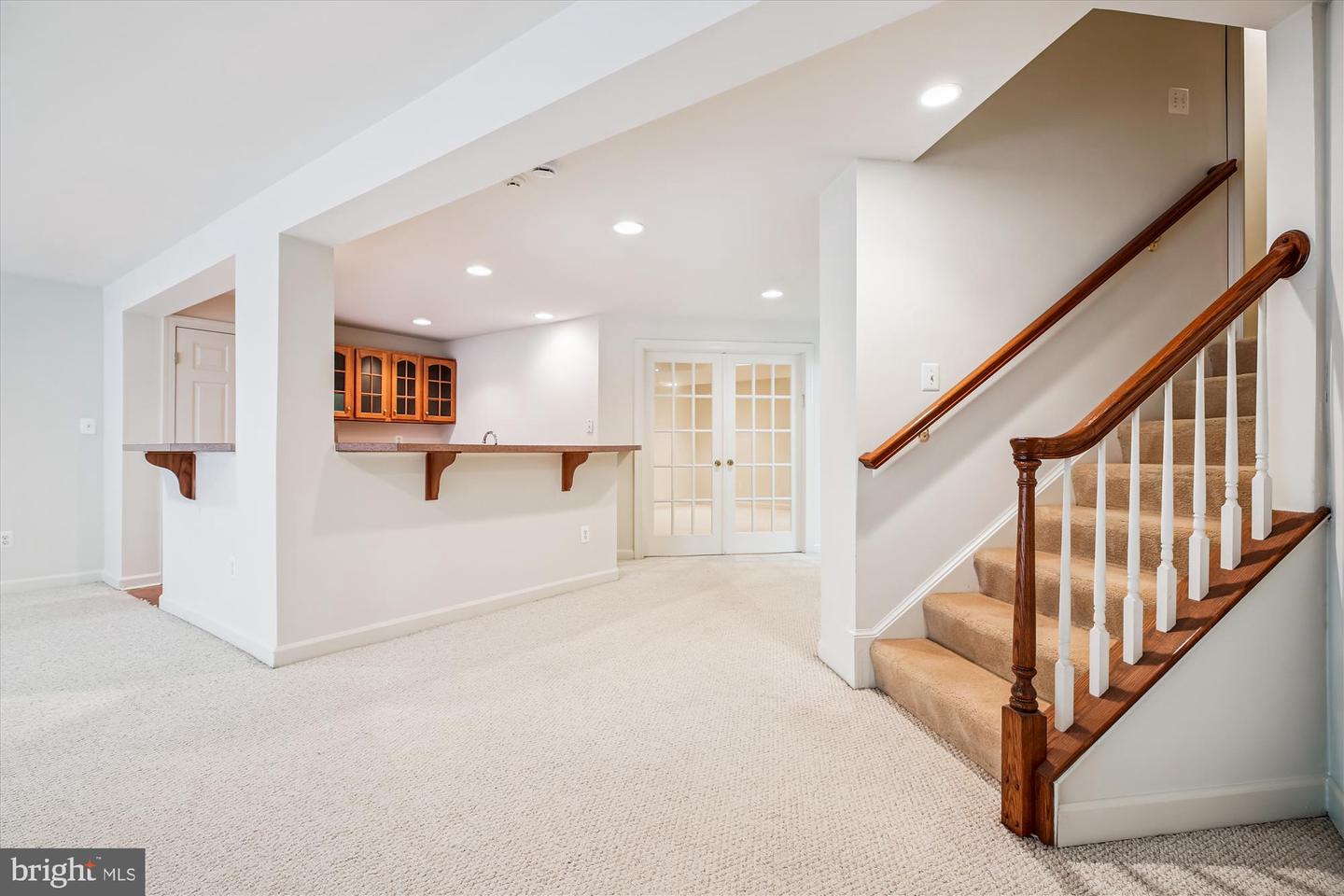 Gaithersburg, Maryland, 20878, United States, 5 Bedrooms Bedrooms, ,5 BathroomsBathrooms,Residential,For Sale,1907649
