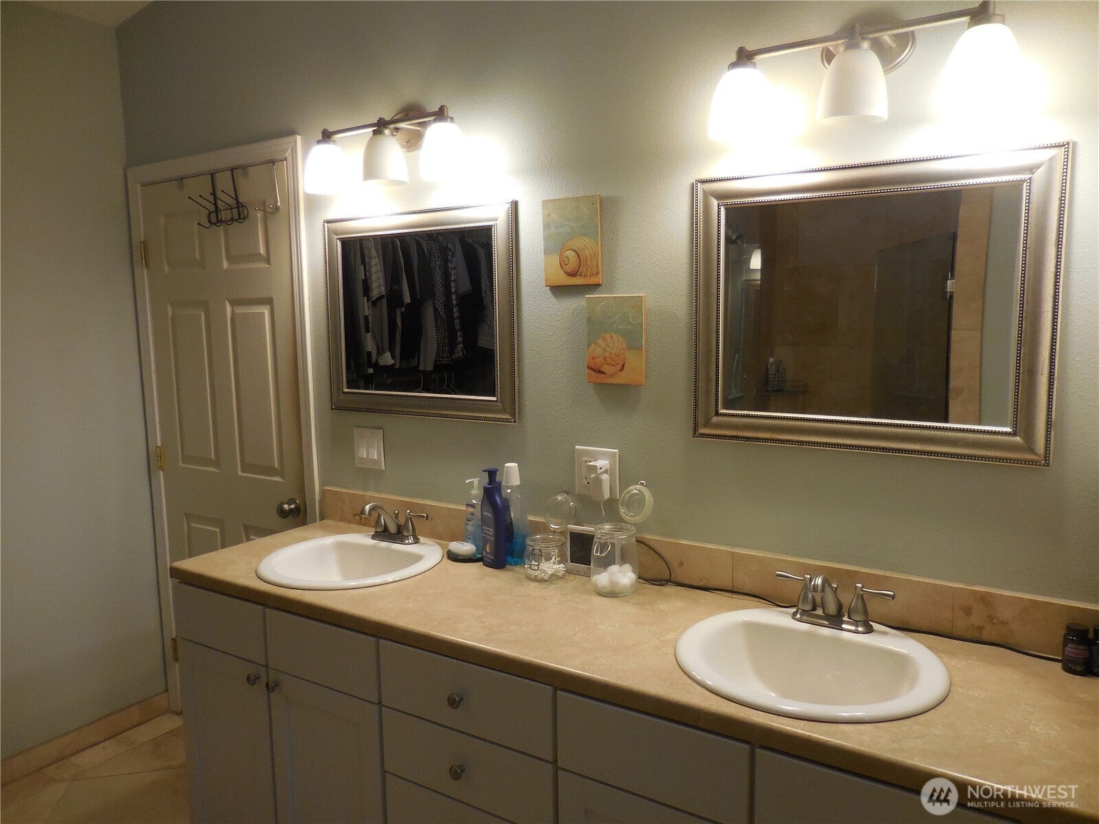 Port Orchard, Washington, 98367, United States, 3 Bedrooms Bedrooms, ,3 BathroomsBathrooms,Residential,For Sale,1925960