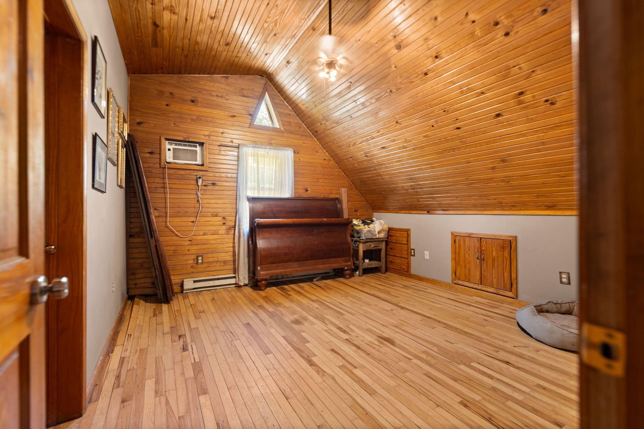 Sextons Creek, Kentucky, 40983, United States, 3 Bedrooms Bedrooms, ,2 BathroomsBathrooms,Residential,For Sale,1938834