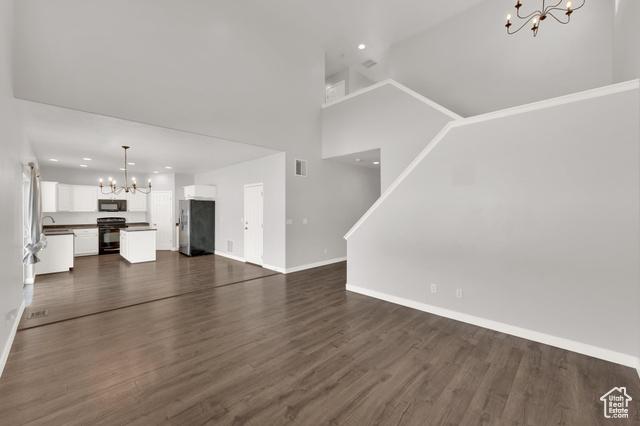 Farmington, Utah, 84025, United States, 4 Bedrooms Bedrooms, ,3 BathroomsBathrooms,Residential,For Sale,1851956