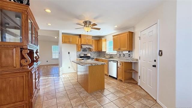 Tahlequah, Oklahoma, 74464, United States, 3 Bedrooms Bedrooms, ,2 BathroomsBathrooms,Residential,For Sale,2005711