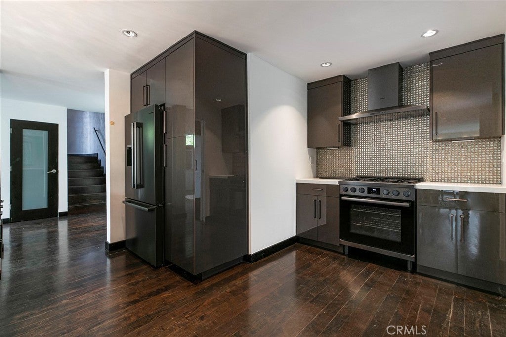 Woodland Hills, California, 91364, United States, 3 Bedrooms Bedrooms, ,3 BathroomsBathrooms,Residential,For Sale,1942330