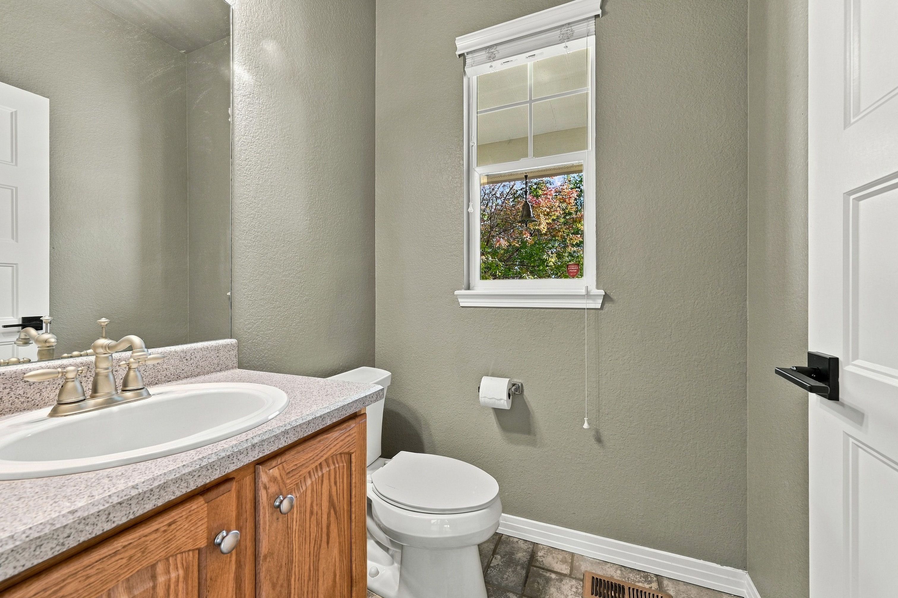  Beautifully updated and ideally located in desirable McKay Landing - 物件實景