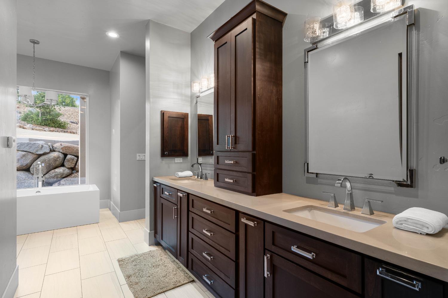 Loomis, California, 95650, United States, 5 Bedrooms Bedrooms, ,6 BathroomsBathrooms,Residential,For Sale,1744630