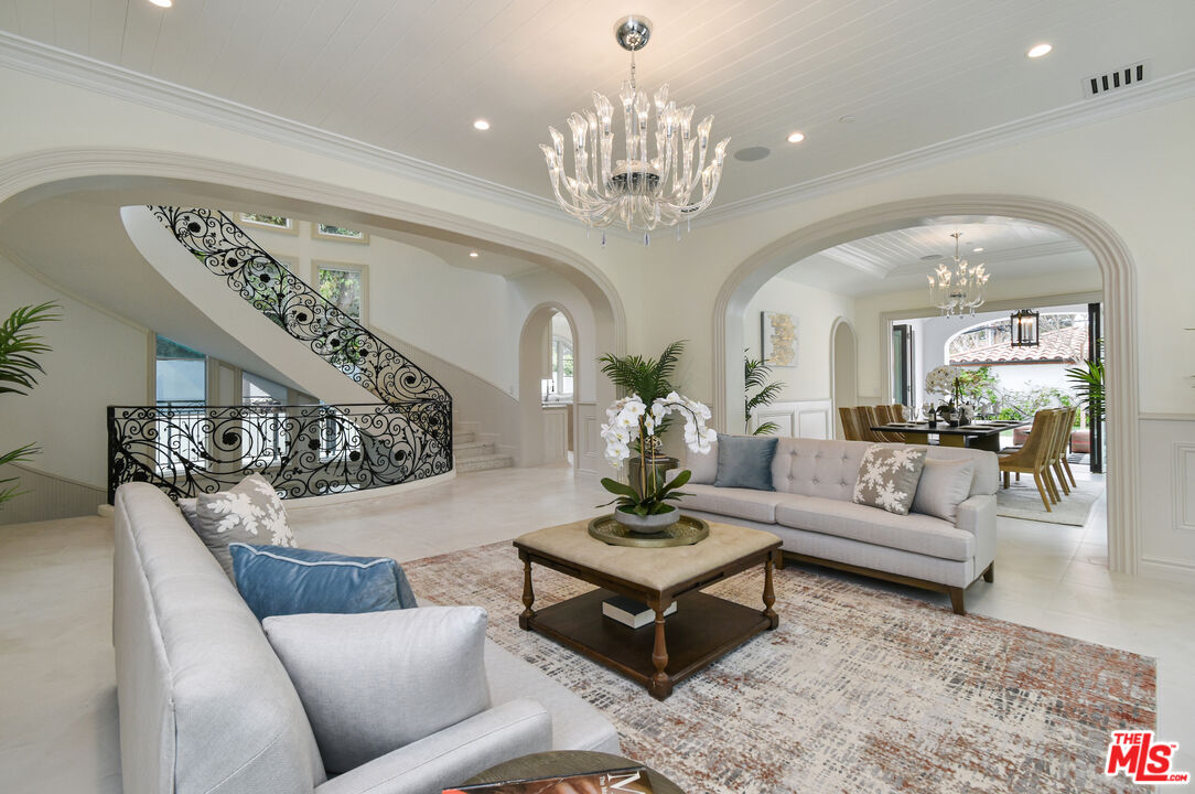 Santa Monica, California, 90402, United States, 5 Bedrooms Bedrooms, ,7 BathroomsBathrooms,Residential,For Sale,1838170