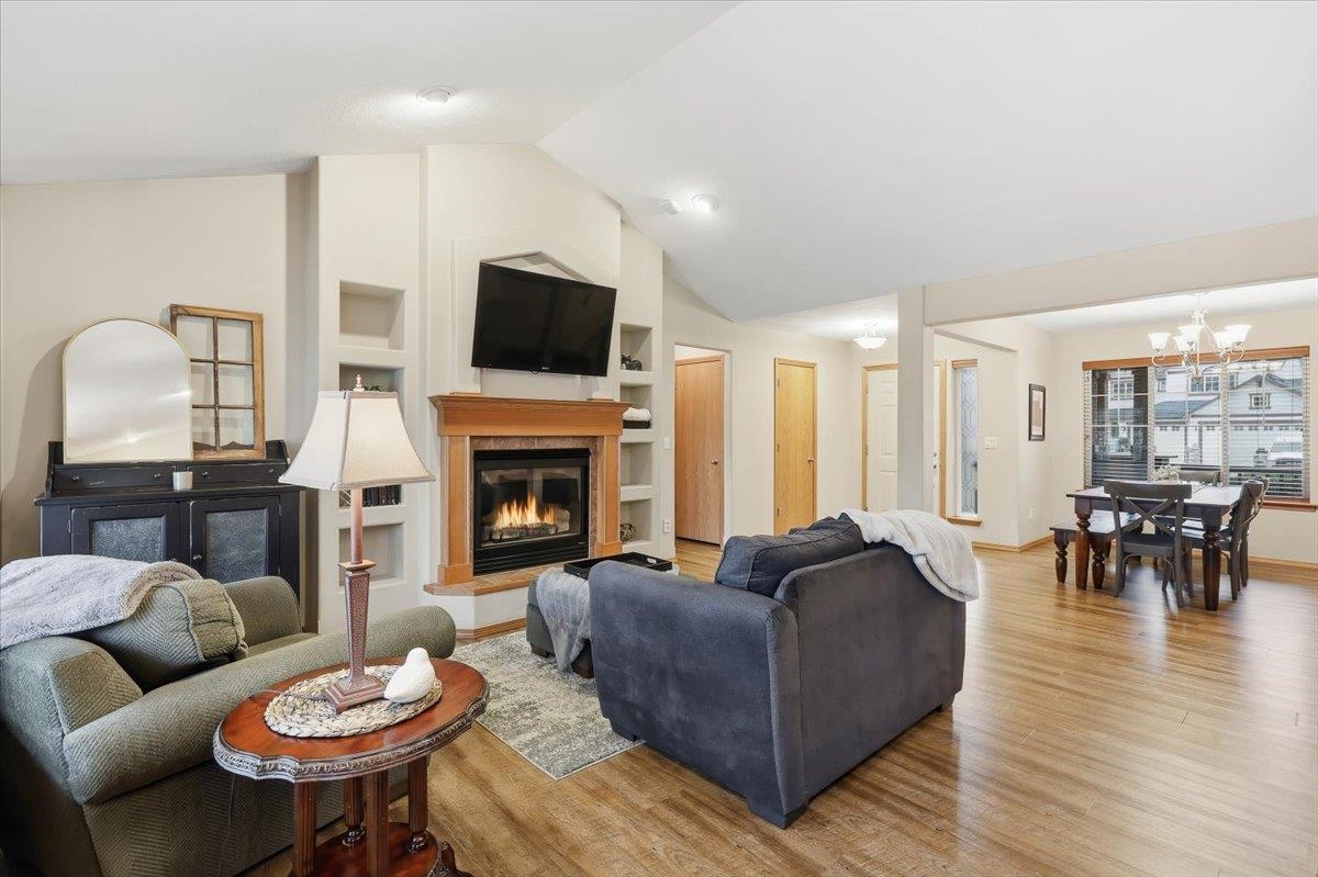 Greenacres, Washington, 99016, United States, 6 Bedrooms Bedrooms, ,3 BathroomsBathrooms,Residential,For Sale,1992048