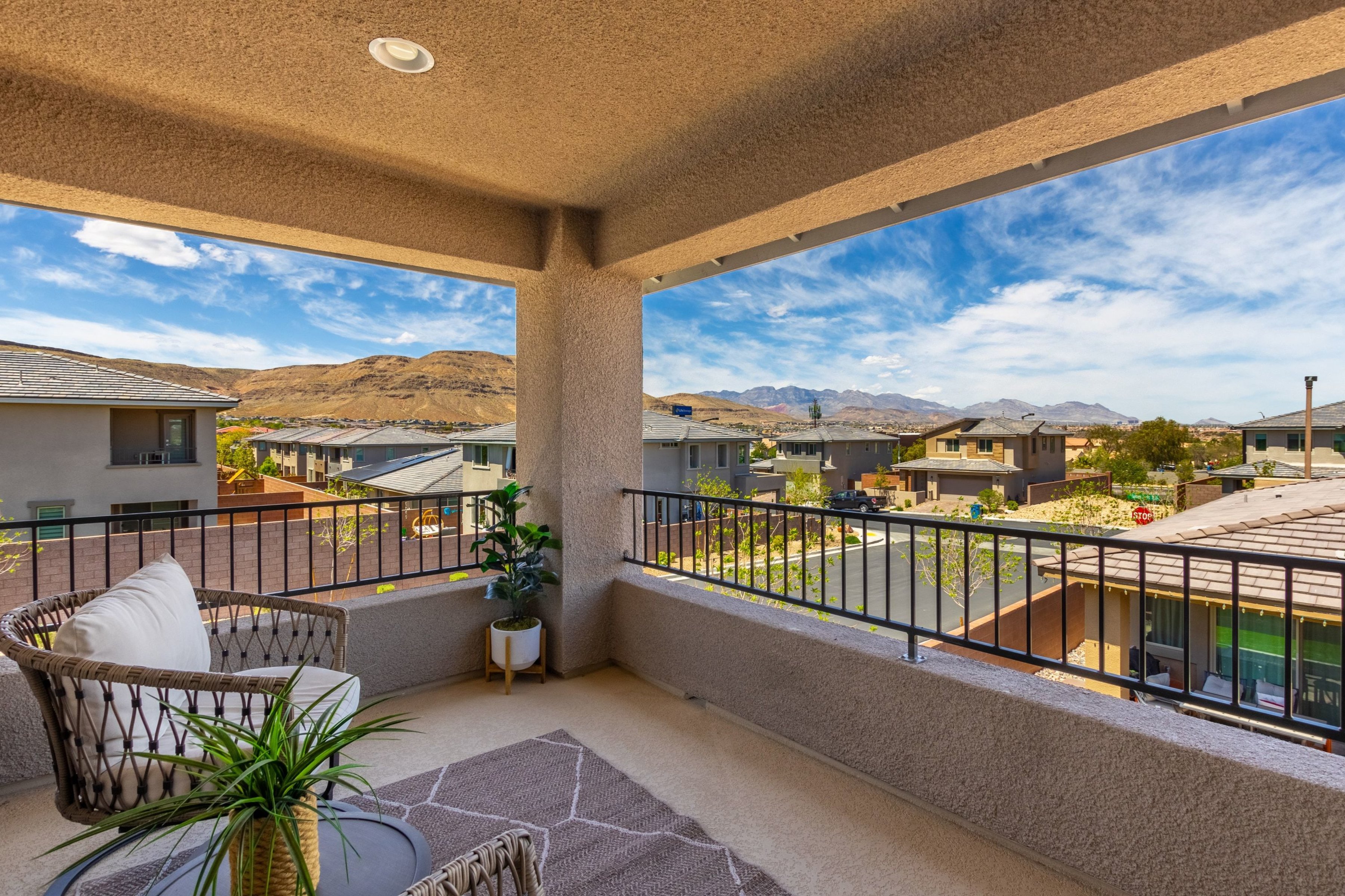  Four bedroom corner lot in very desirable southwest gated community - 物件實景