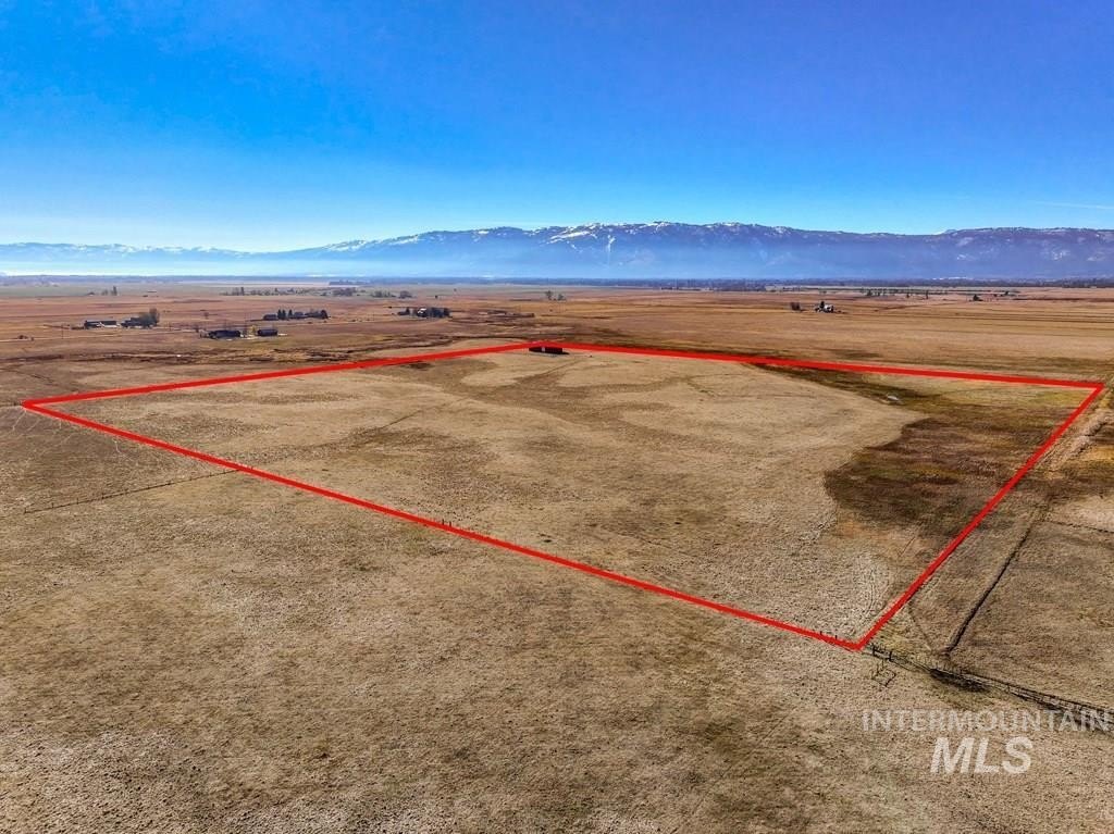 Donnelly, Idaho, 83615, United States, ,Residential,For Sale,1772260