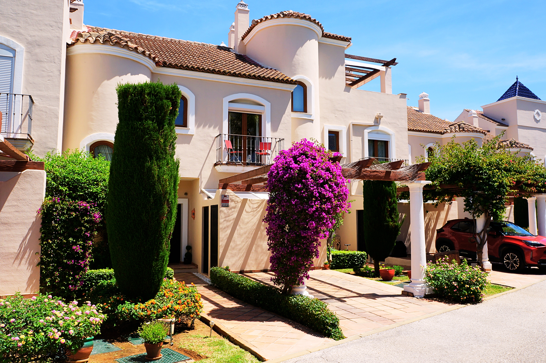  Garden townhouse with sea views in El Paraíso, Estepona - 物件實景