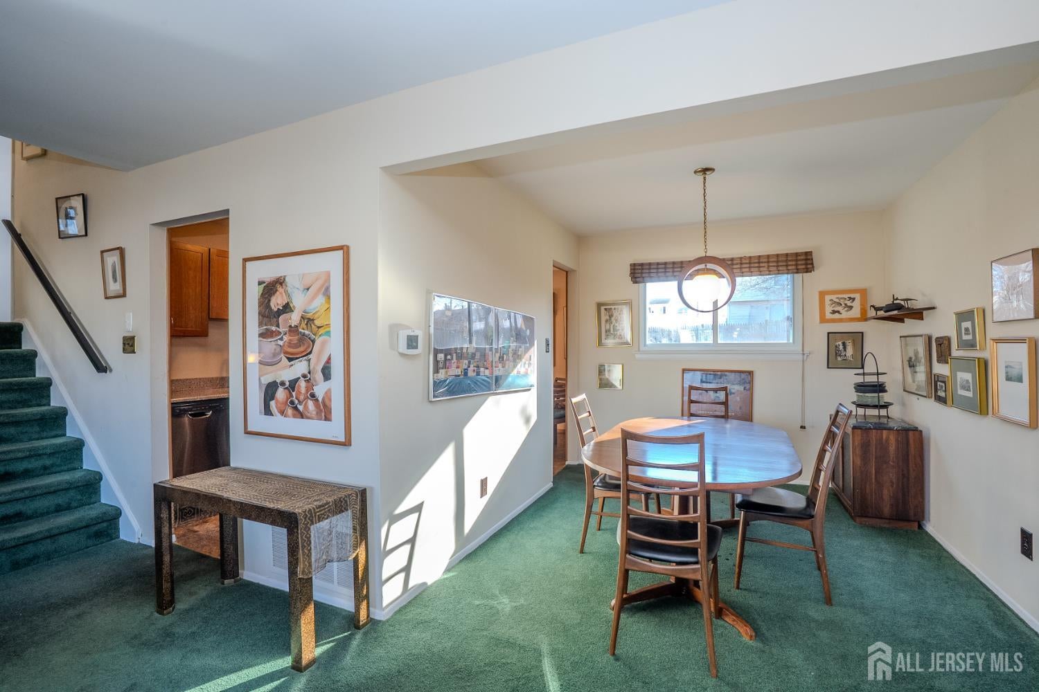 Franklin Twsp, New Jersey, 08873, United States, 4 Bedrooms Bedrooms, ,3 BathroomsBathrooms,Residential,For Sale,2005742