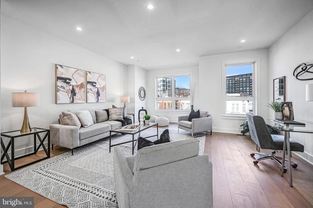 Washington, District of Columbia, 20002, United States, 2 Bedrooms Bedrooms, ,3 BathroomsBathrooms,Residential,For Sale,1984423