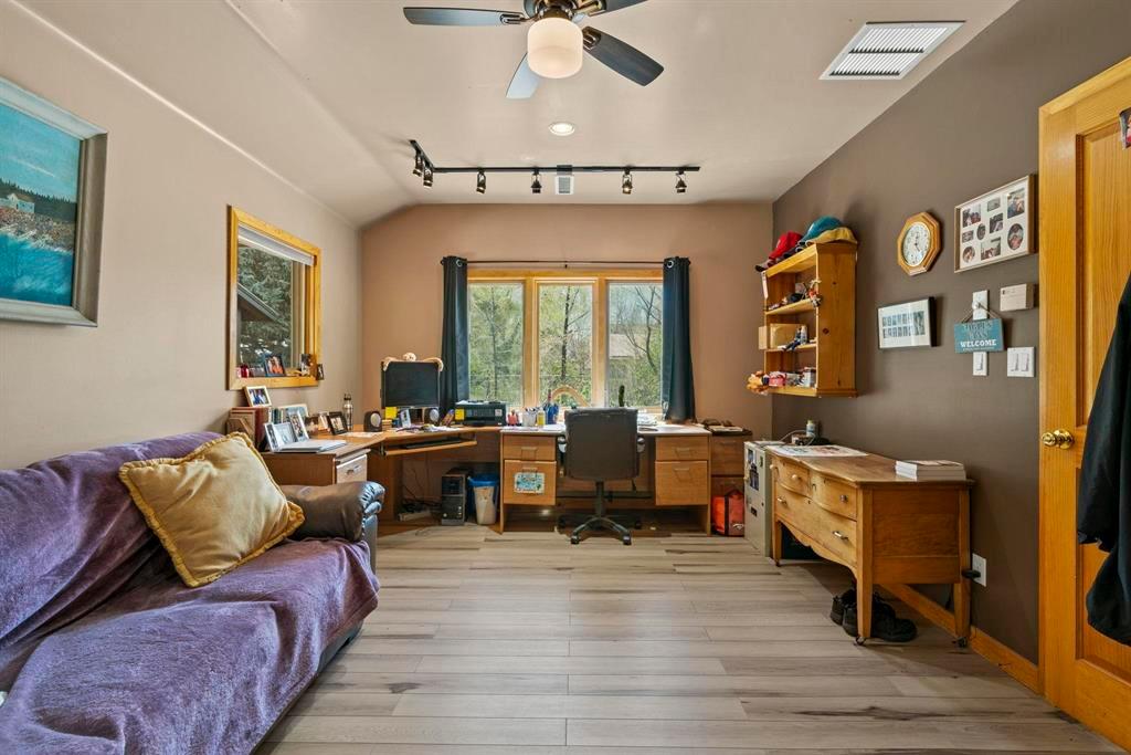 Durango, Colorado, 81301, United States, 3 Bedrooms Bedrooms, ,2 BathroomsBathrooms,Residential,For Sale,1794547