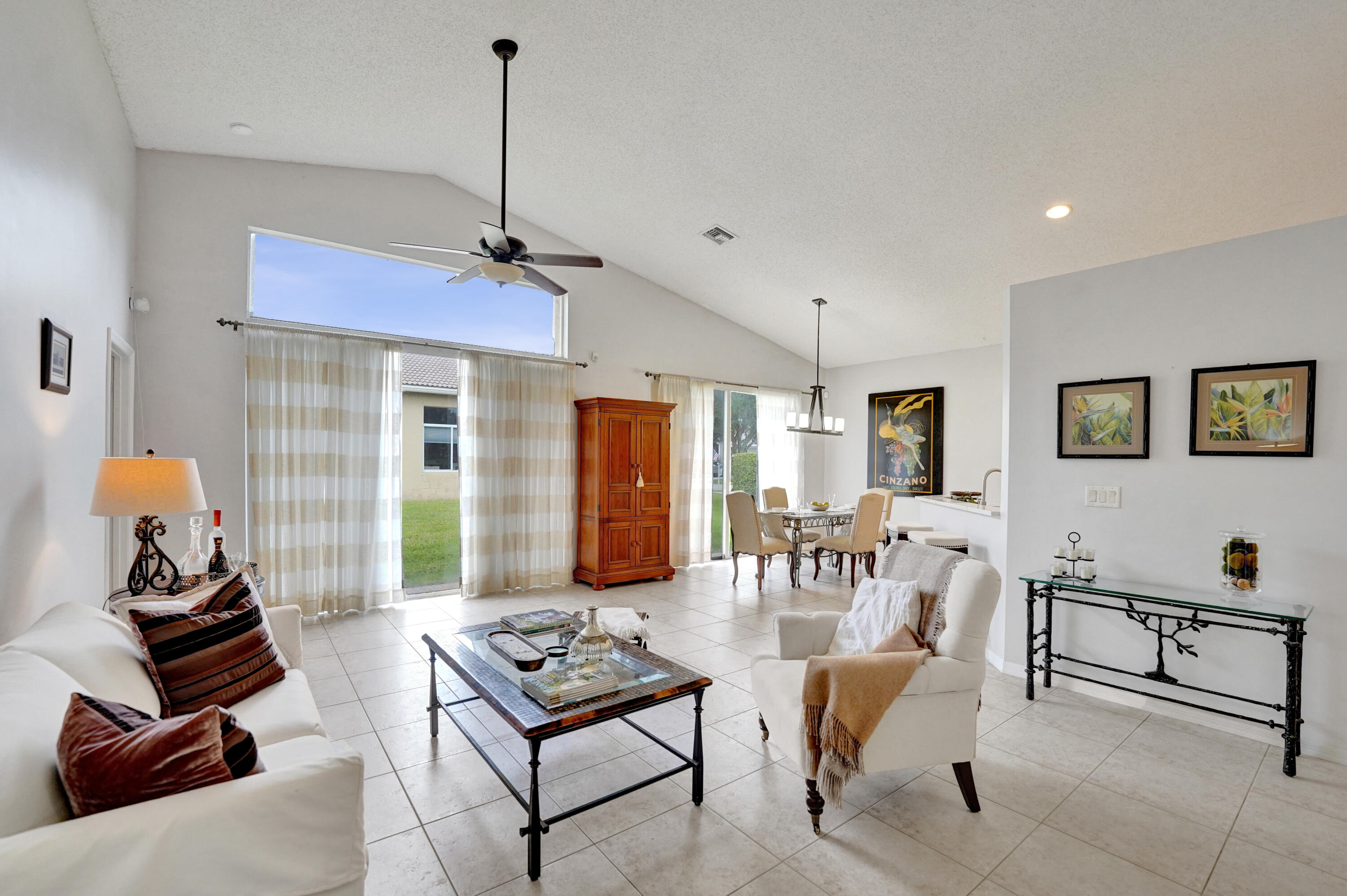 Pembroke Pines, Florida, 33332, United States, 3 Bedrooms Bedrooms, ,2 BathroomsBathrooms,Residential,For Sale,1987784