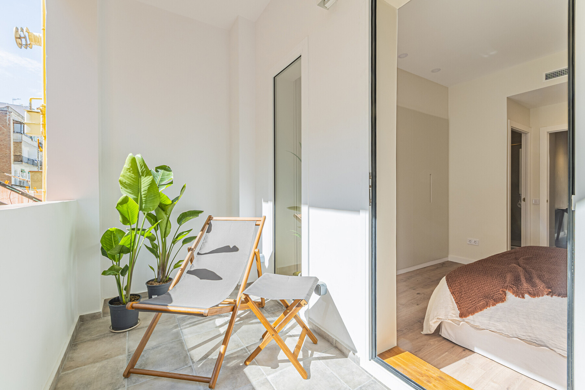  Brand new renovated apartment with terrace and designer furniture - 物件實景