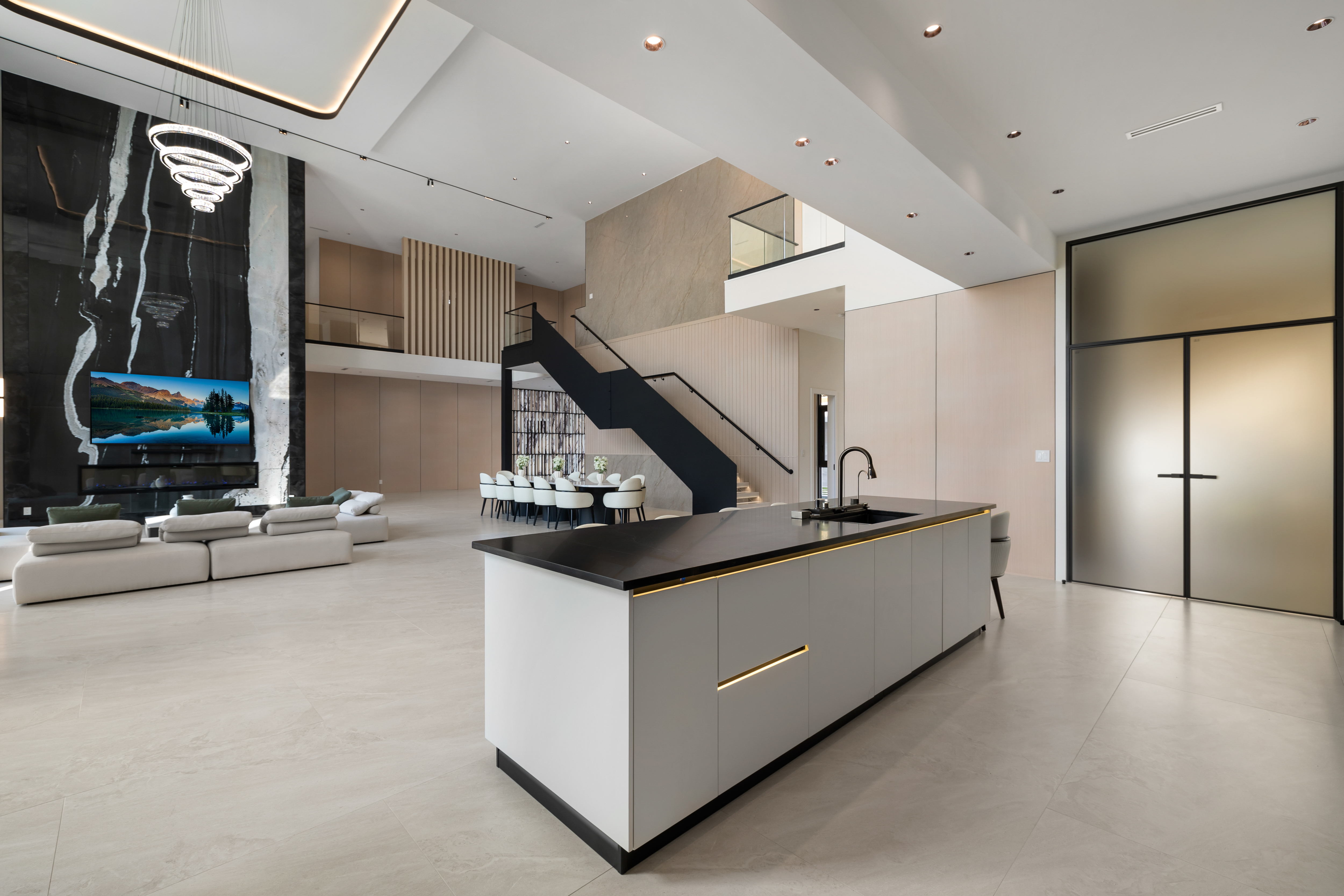  Bold Contemporary Estate for Elevated Living - 物件實景