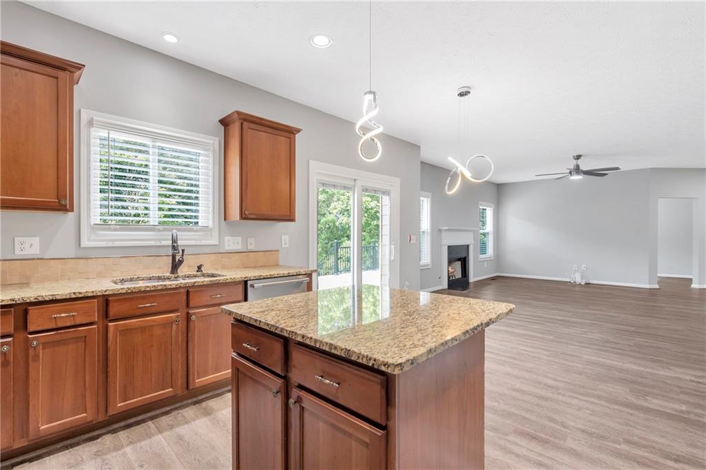 Canton, Georgia, 30115, United States, 5 Bedrooms Bedrooms, ,4 BathroomsBathrooms,Residential,For Sale,1882662