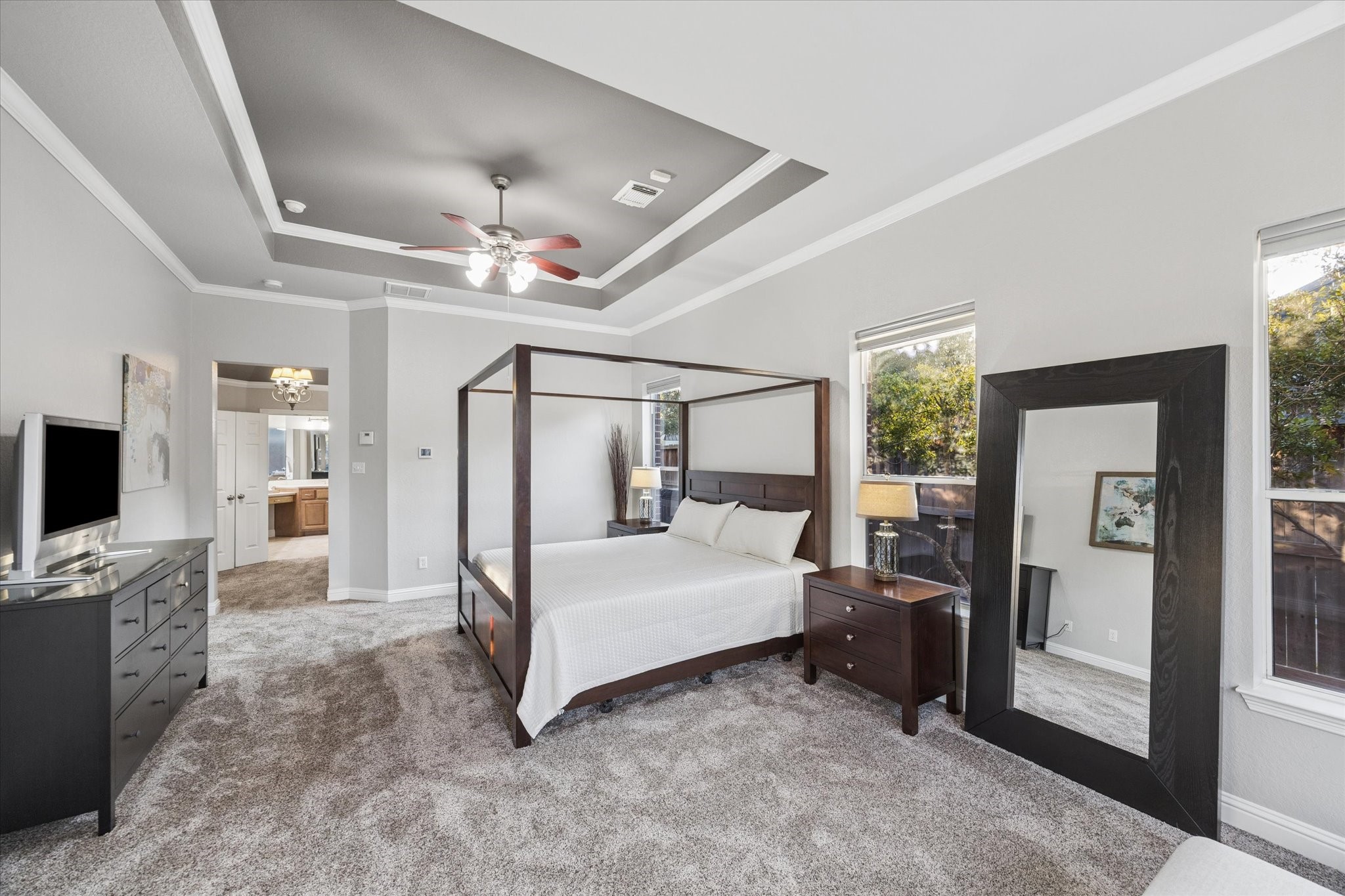  3523 Silvercreek Drive - 物件實景