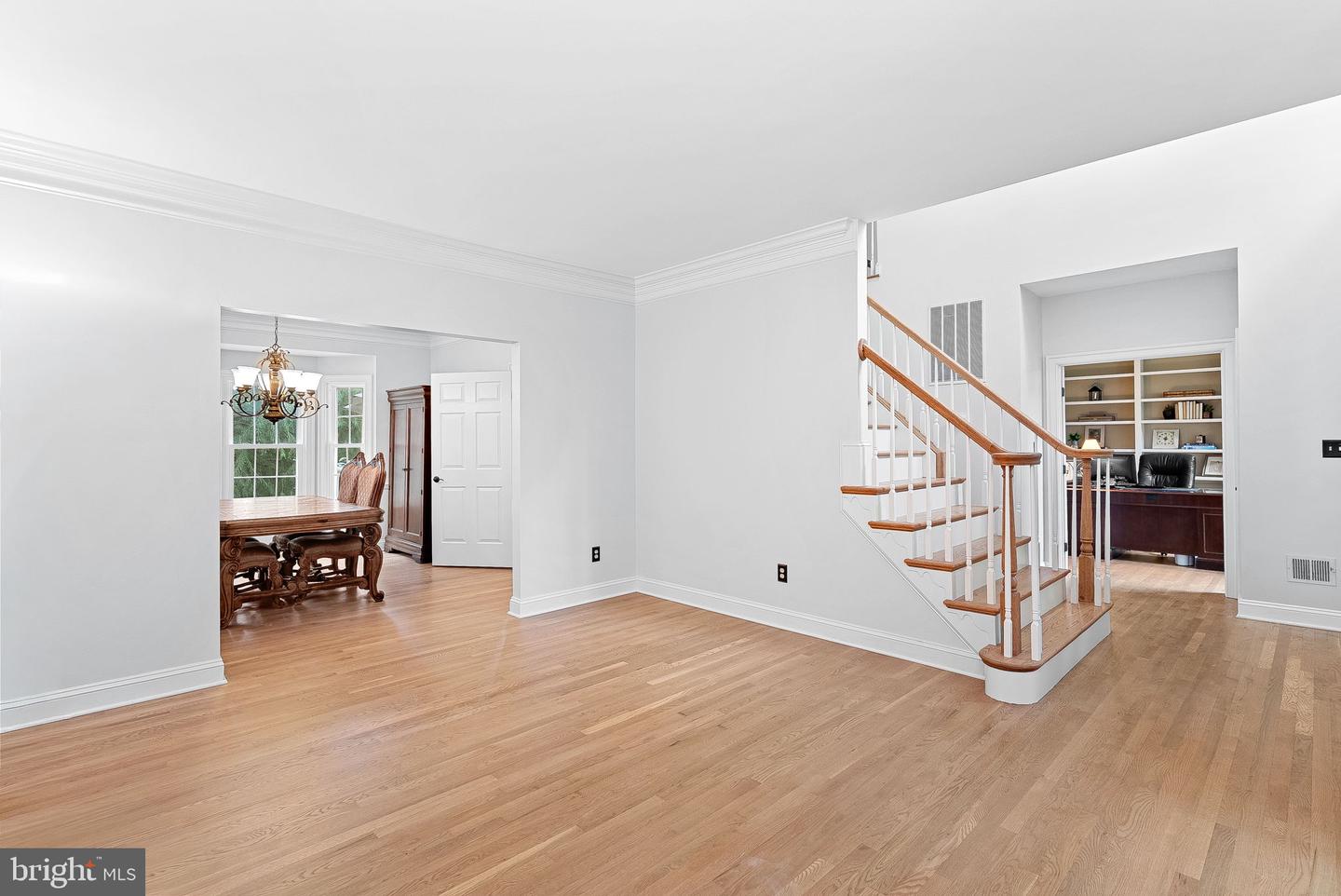 Waterford, Virginia, 20197, United States, 5 Bedrooms Bedrooms, ,4 BathroomsBathrooms,Residential,For Sale,1940957