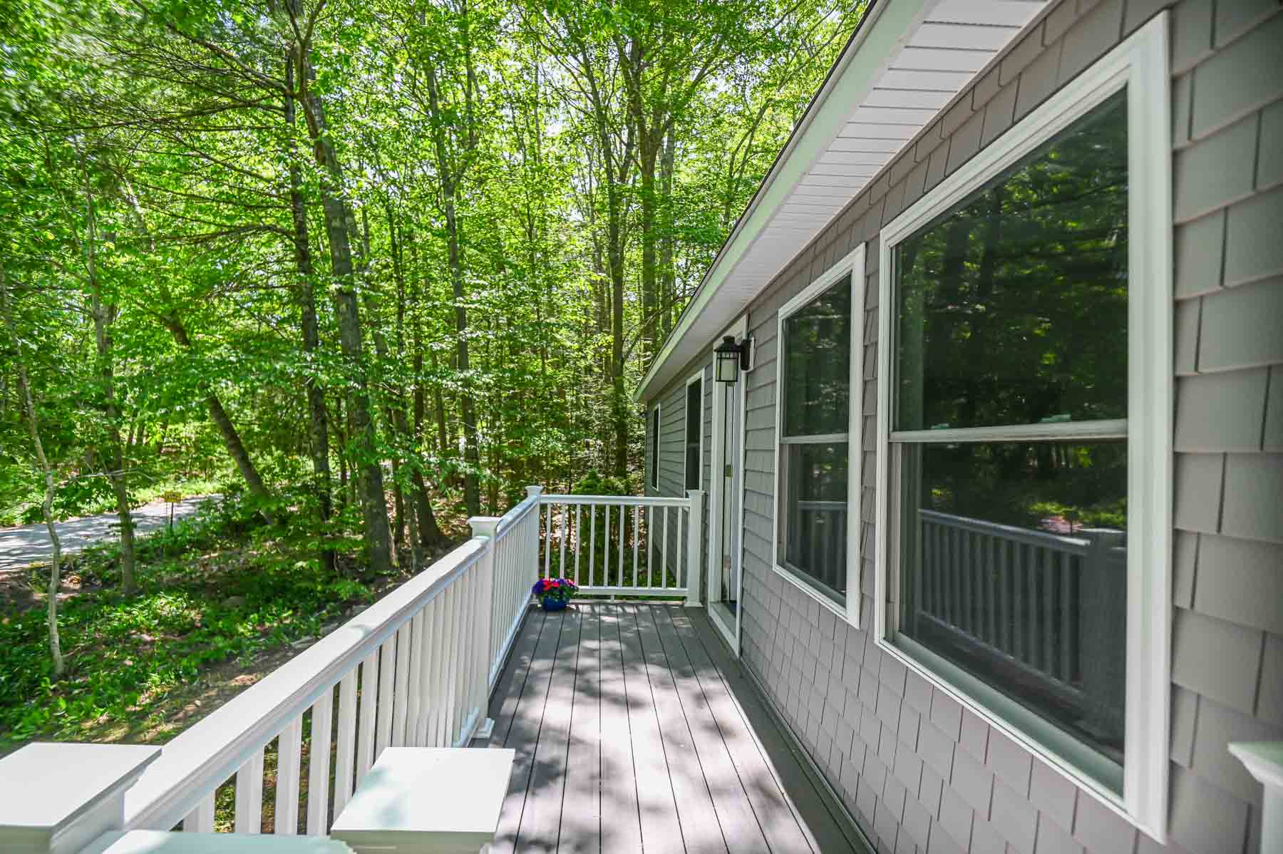 York, Maine, 03909, United States, 3 Bedrooms Bedrooms, ,1 BathroomBathrooms,Residential,For Sale,1965511
