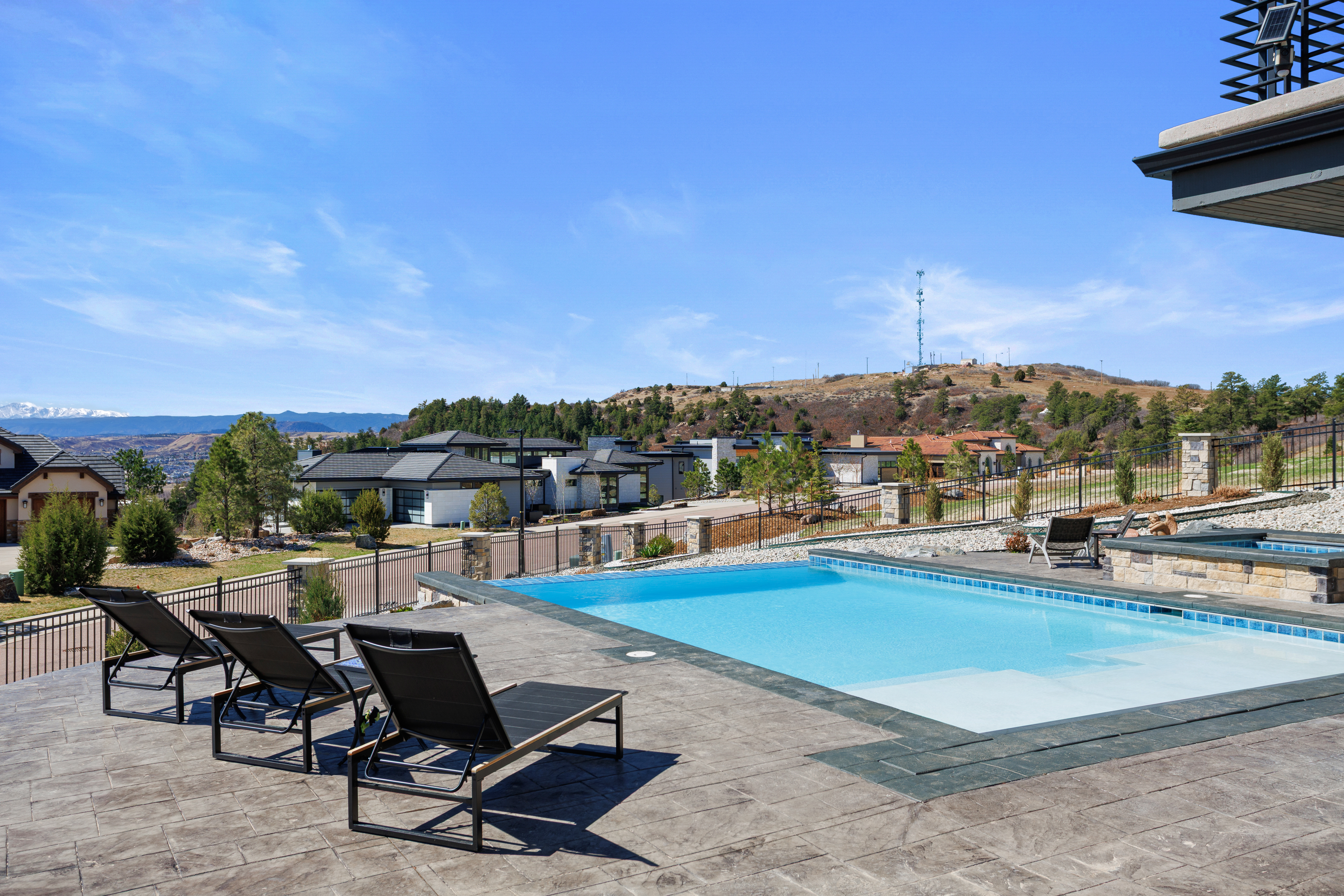  Spectacular Modern Ranch - 物件實景