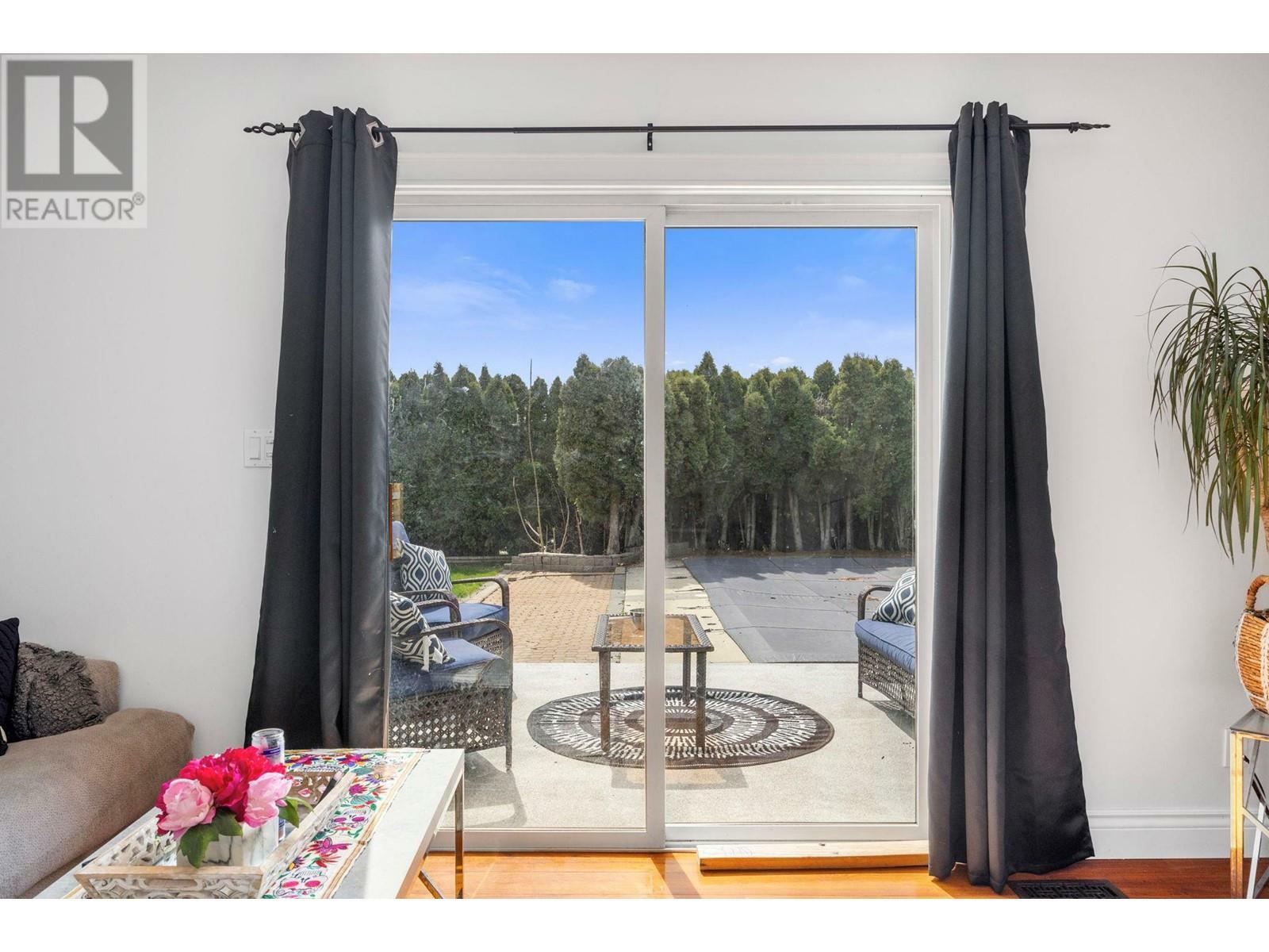 WEST KELOWNA, British Columbia, V1Z 1Z4, CA, 5 Bedrooms Bedrooms, ,1 BathroomBathrooms,Residential,For Sale,1836903
