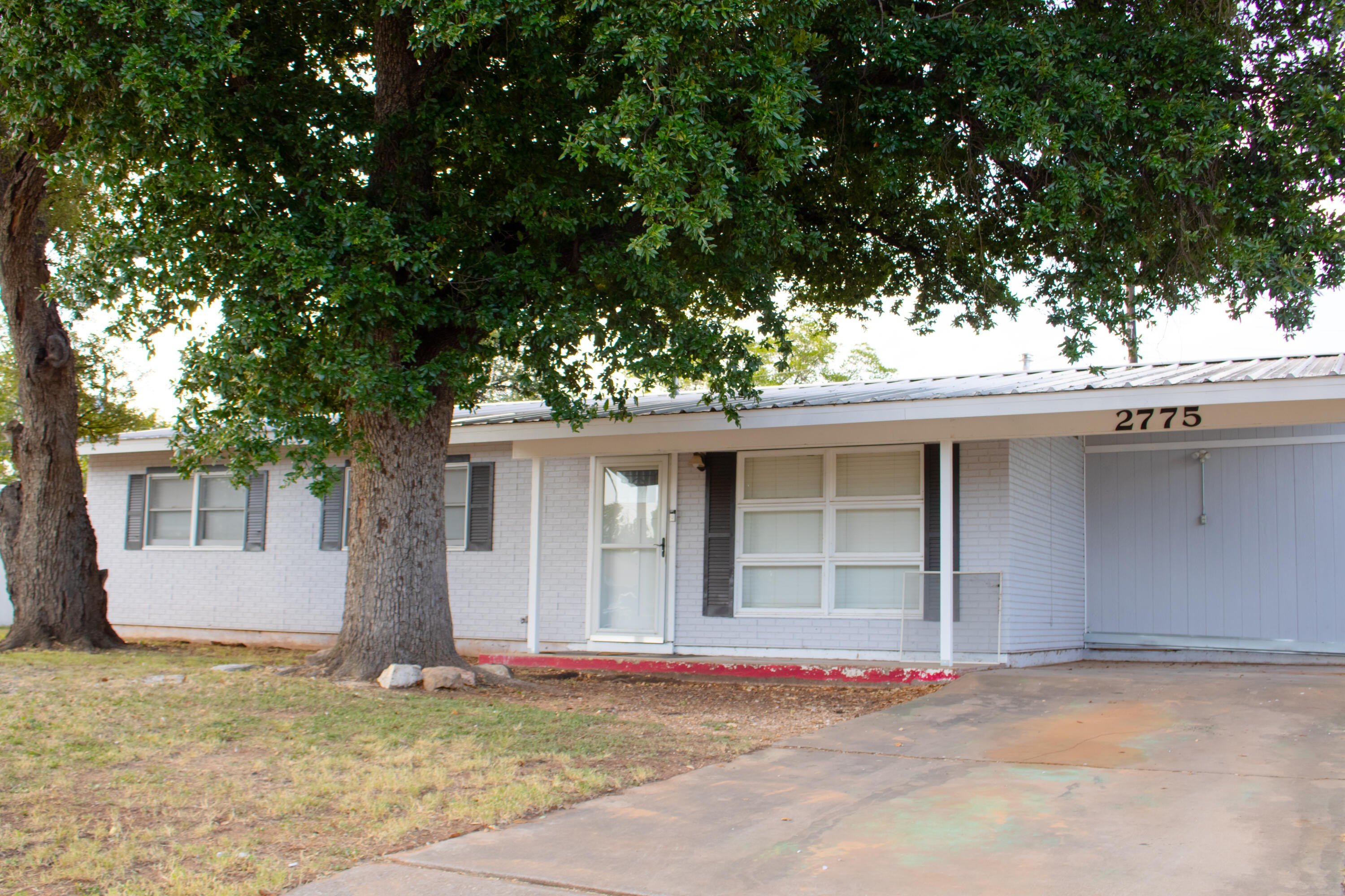 Oxford Ave, San Angelo, TX 76904