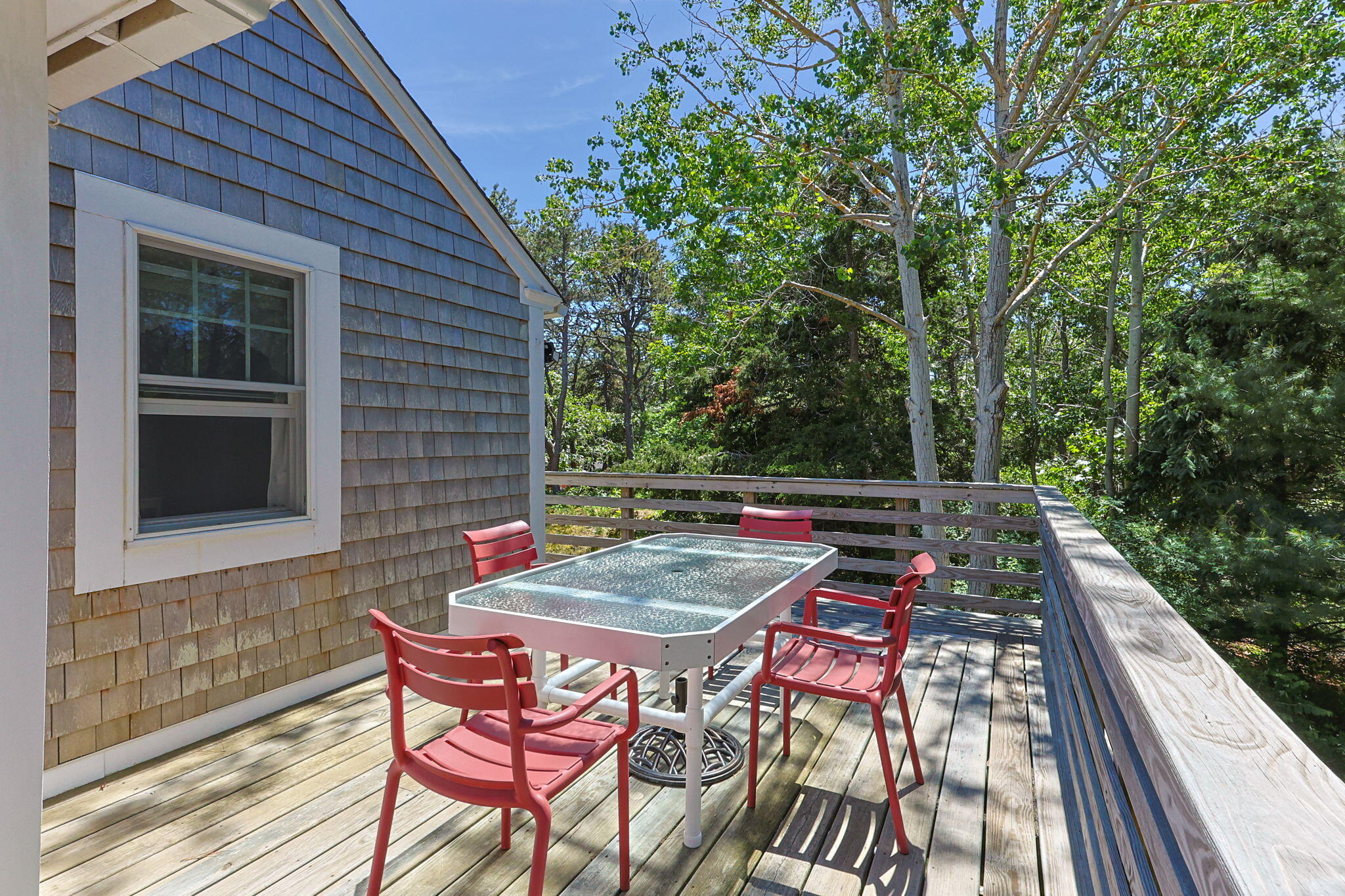  Move-In Ready Comfort on a Beautifully Wooded Acre-Plus Setting - 物件實景