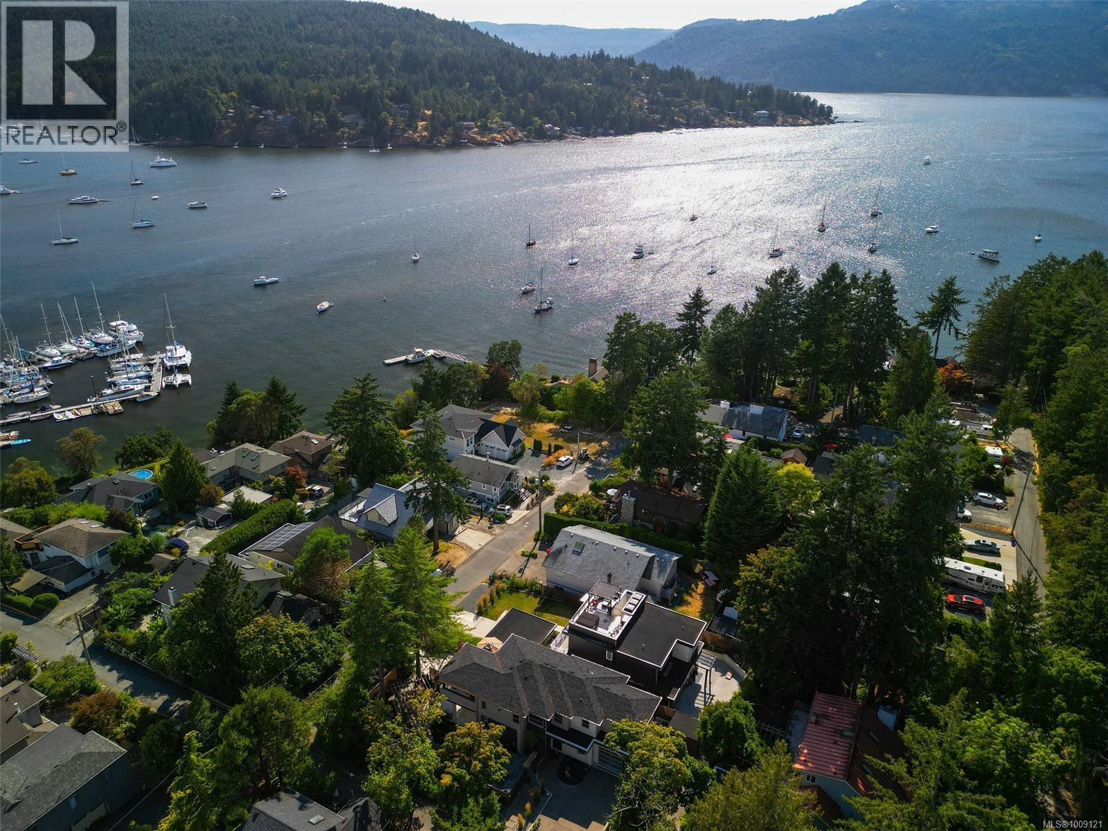 CENTRAL SAANICH, British Columbia, V8M 2G2, CA, 3 Bedrooms Bedrooms, ,4 BathroomsBathrooms,Residential,For Sale,1907005