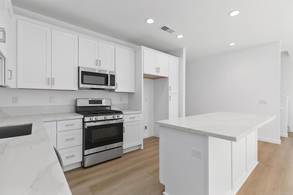 Lemon Grove, California, 91945, United States, 3 Bedrooms Bedrooms, ,3 BathroomsBathrooms,Residential,For Sale,1925665