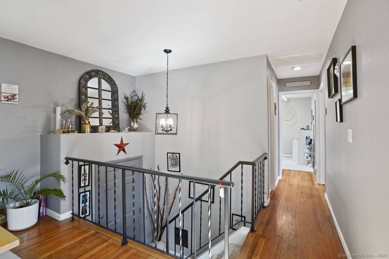 Redding, Connecticut, 06896, United States, 2 Bedrooms Bedrooms, ,1 BathroomBathrooms,Residential,For Sale,1920127