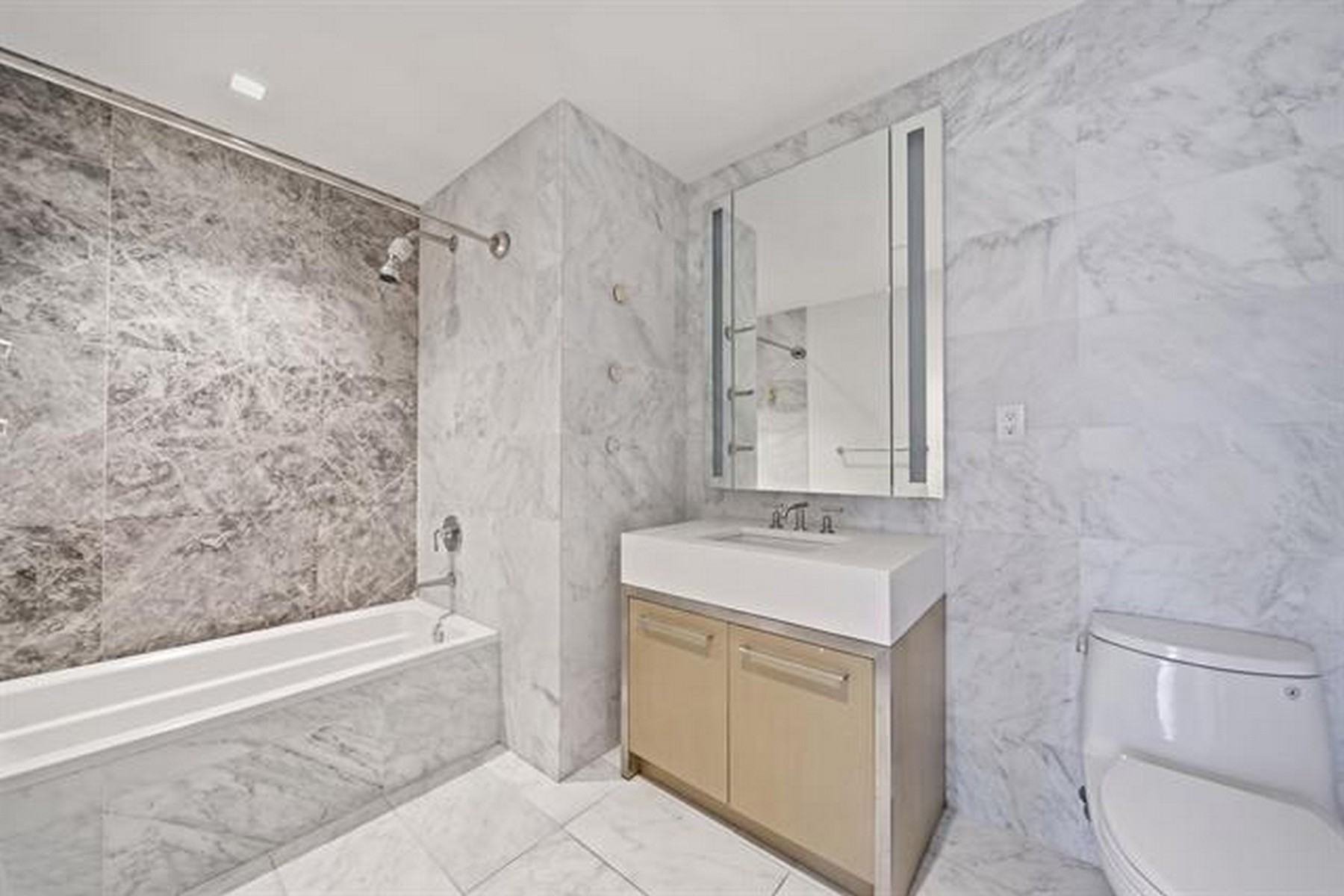  75 Park Lane South, Jc, Downtown, NJ, 07310 - 物件實景