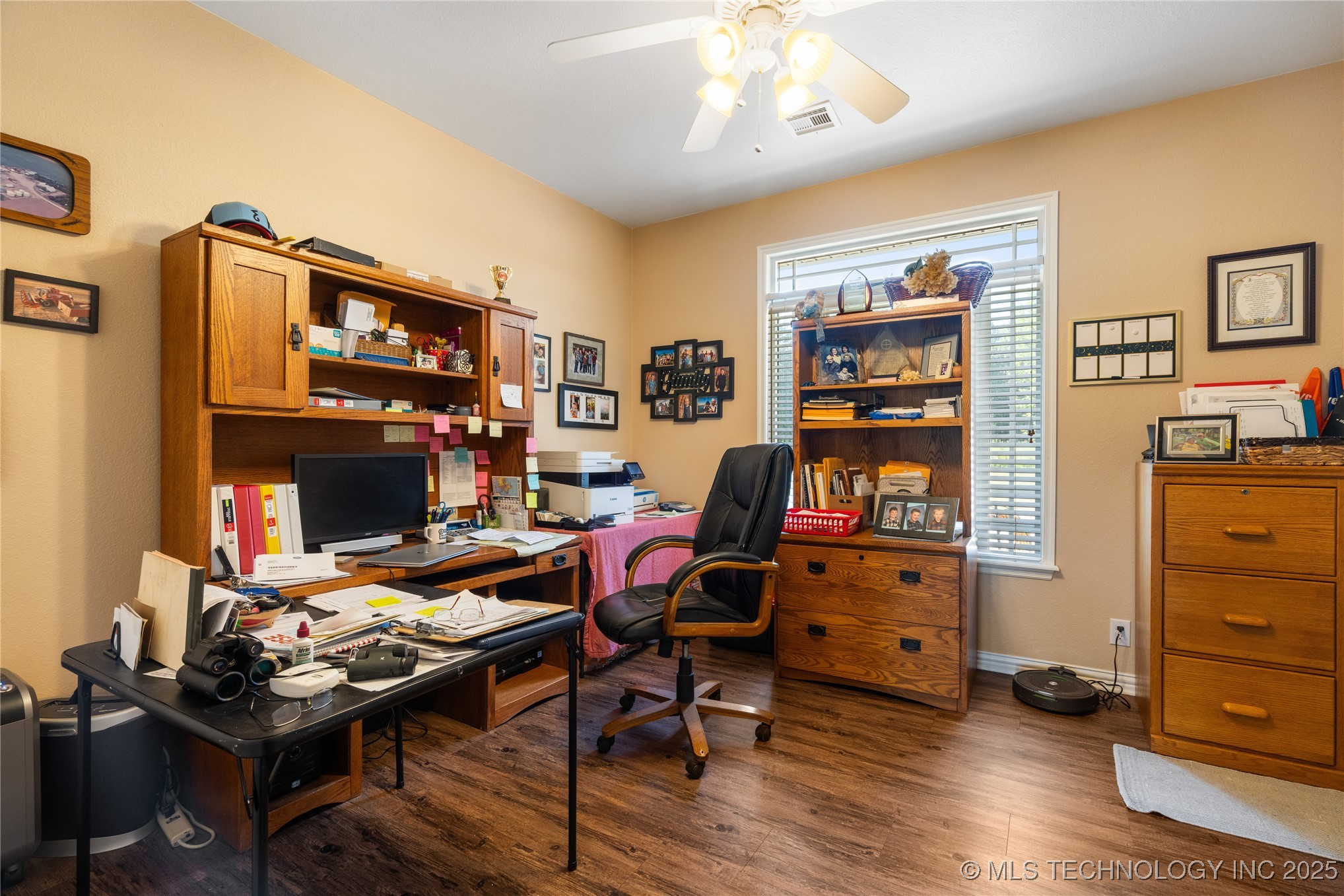 Henryetta, Oklahoma, 74437, United States, 4 Bedrooms Bedrooms, ,4 BathroomsBathrooms,Residential,For Sale,1927120