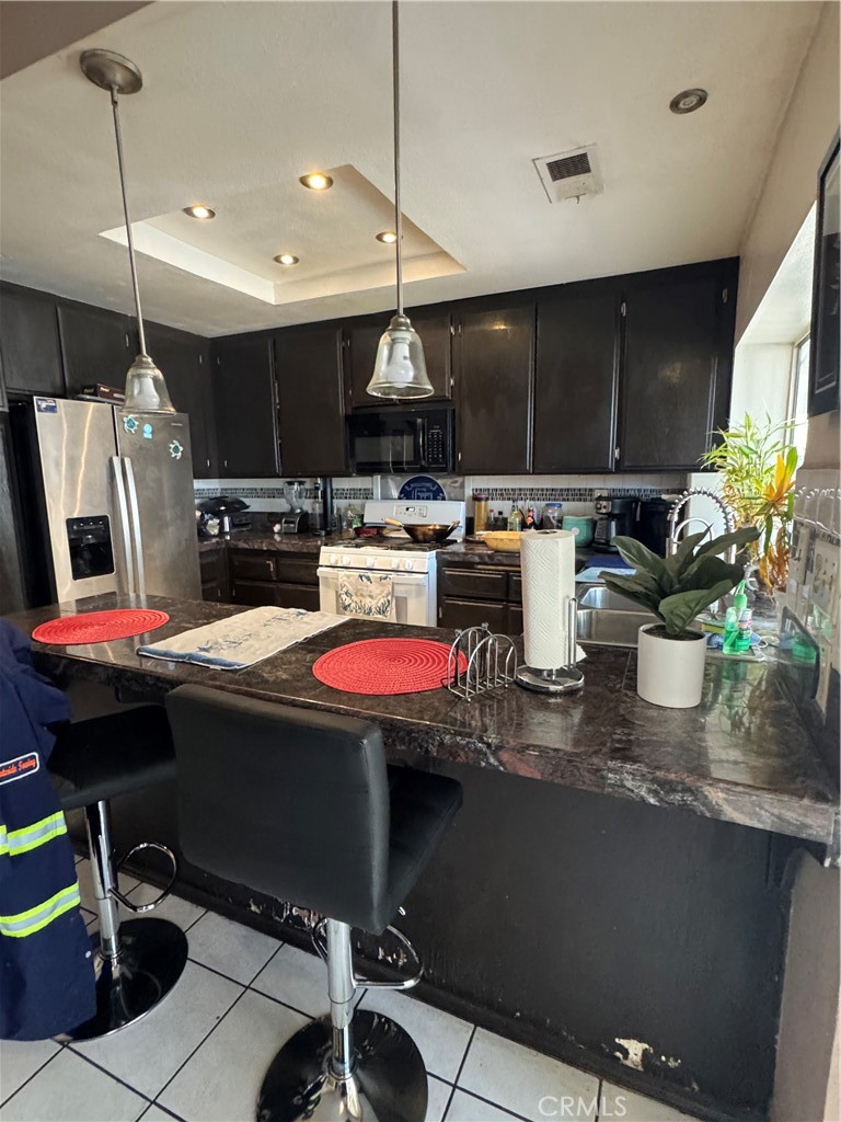 Bloomington, California, 92316, United States, 3 Bedrooms Bedrooms, ,2 BathroomsBathrooms,Residential,For Sale,2009954