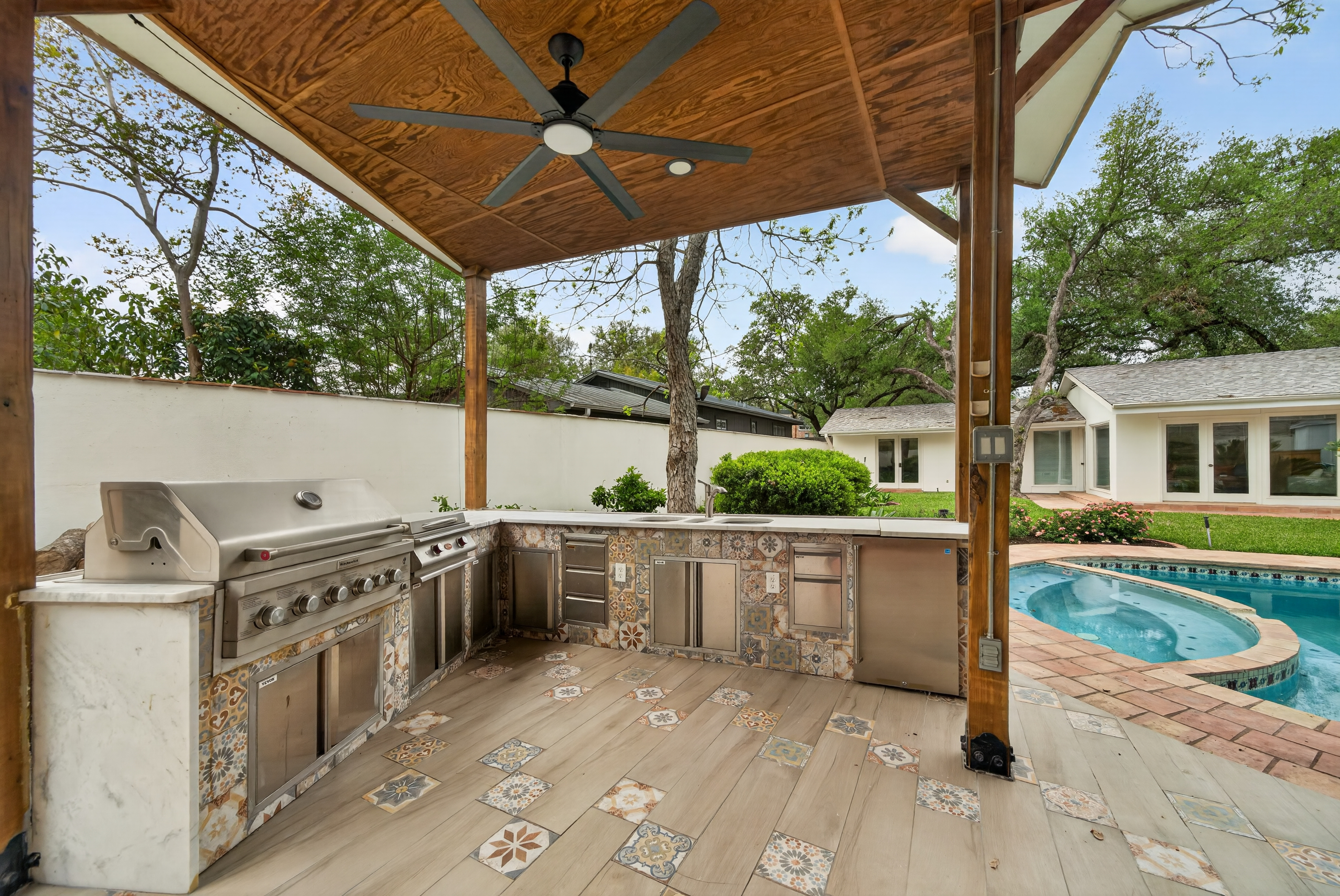  Experience Rare Privacy and Resort Style Living in Alamo Heights - 物件實景