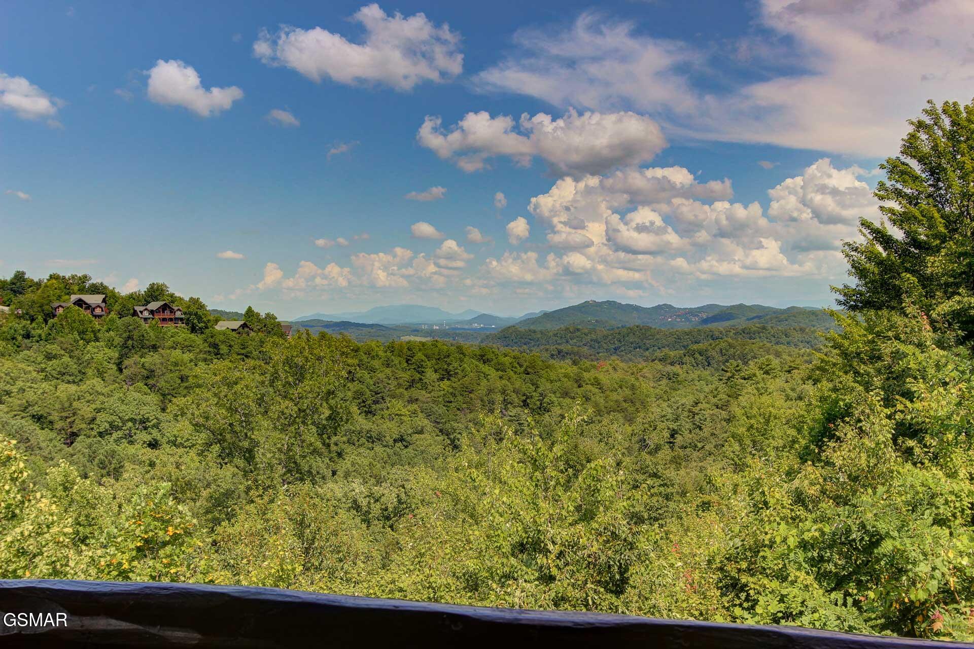 Sevierville, Tennessee, 37876, United States, 3 Bedrooms Bedrooms, ,5 BathroomsBathrooms,Residential,For Sale,1976203