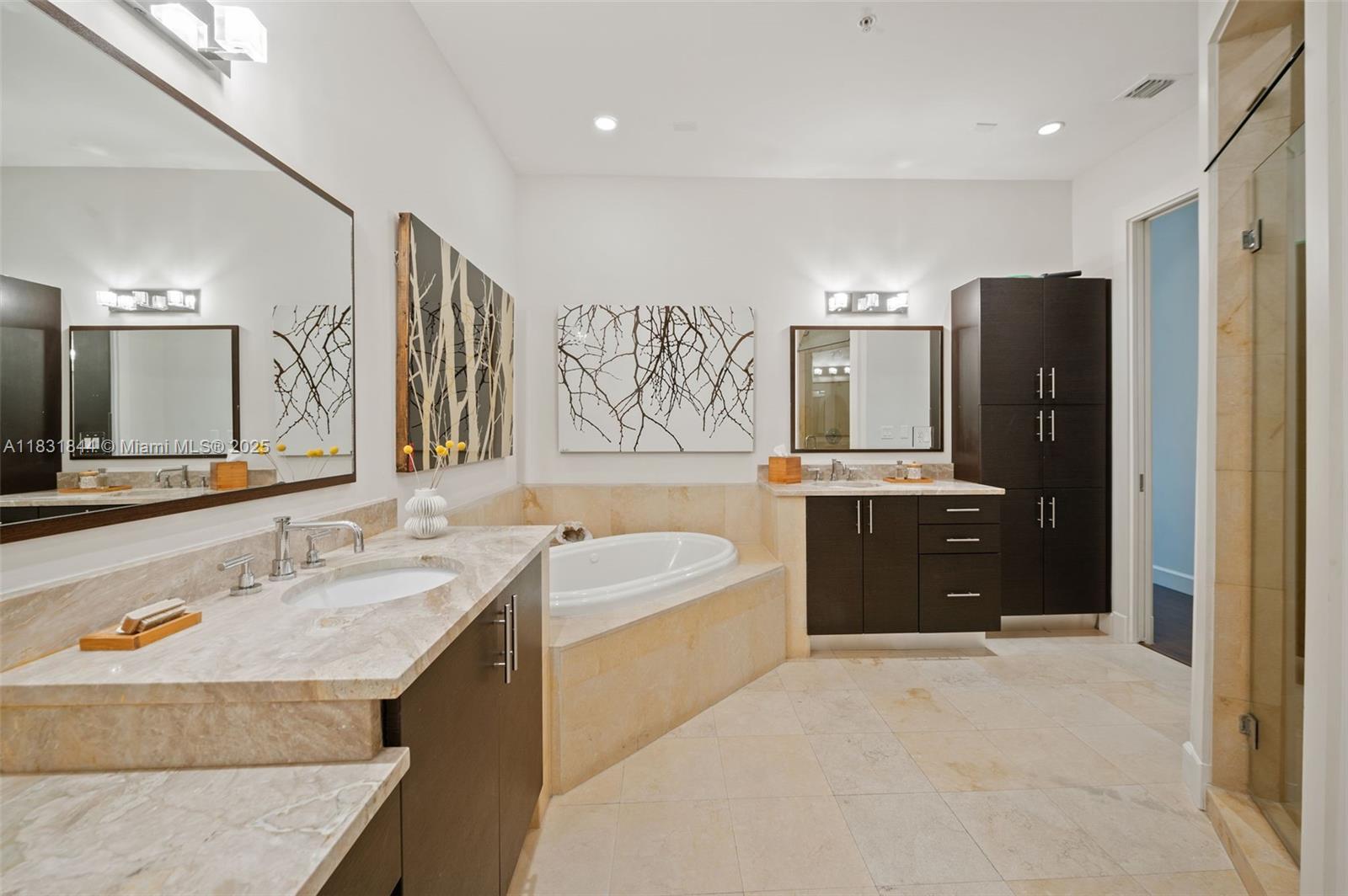 Miami, Florida, 33143, United States, 3 Bedrooms Bedrooms, ,4 BathroomsBathrooms,Residential,For Sale,1885416