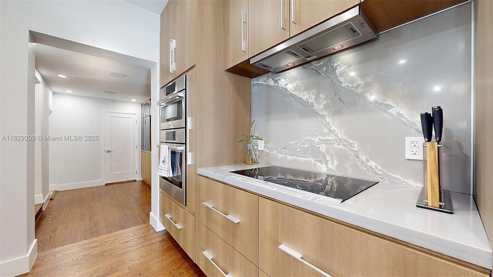 Coral Gables, Florida, 33134, United States, 4 Bedrooms Bedrooms, ,3 BathroomsBathrooms,Residential,For Sale,1976350