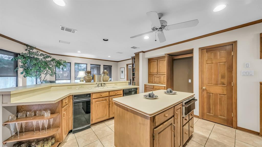 Fort Worth, Texas, 76109, United States, 3 Bedrooms Bedrooms, ,3 BathroomsBathrooms,Residential,For Sale,1850154